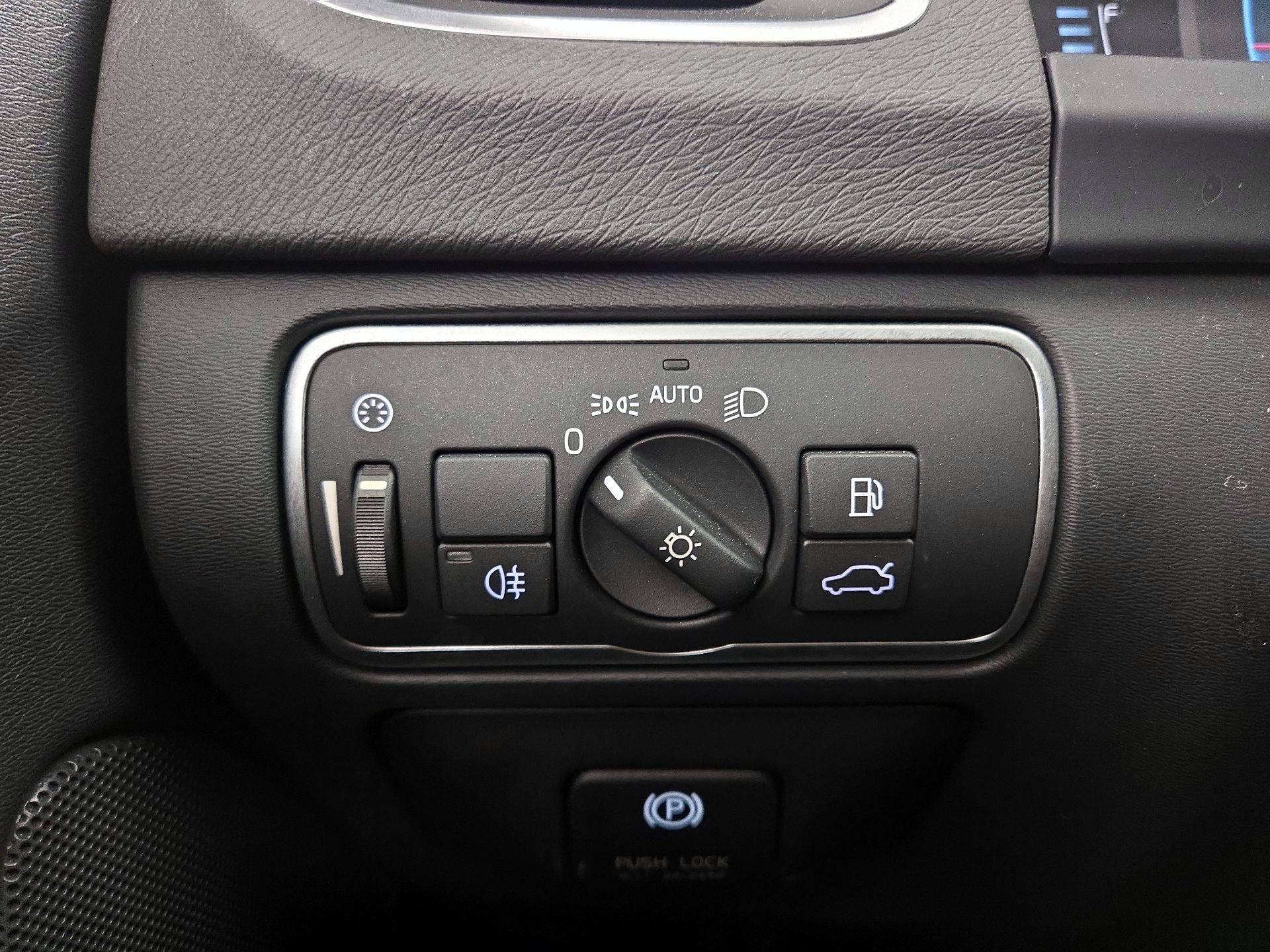 Thumbnail: 2015 Volvo S60 - 13
