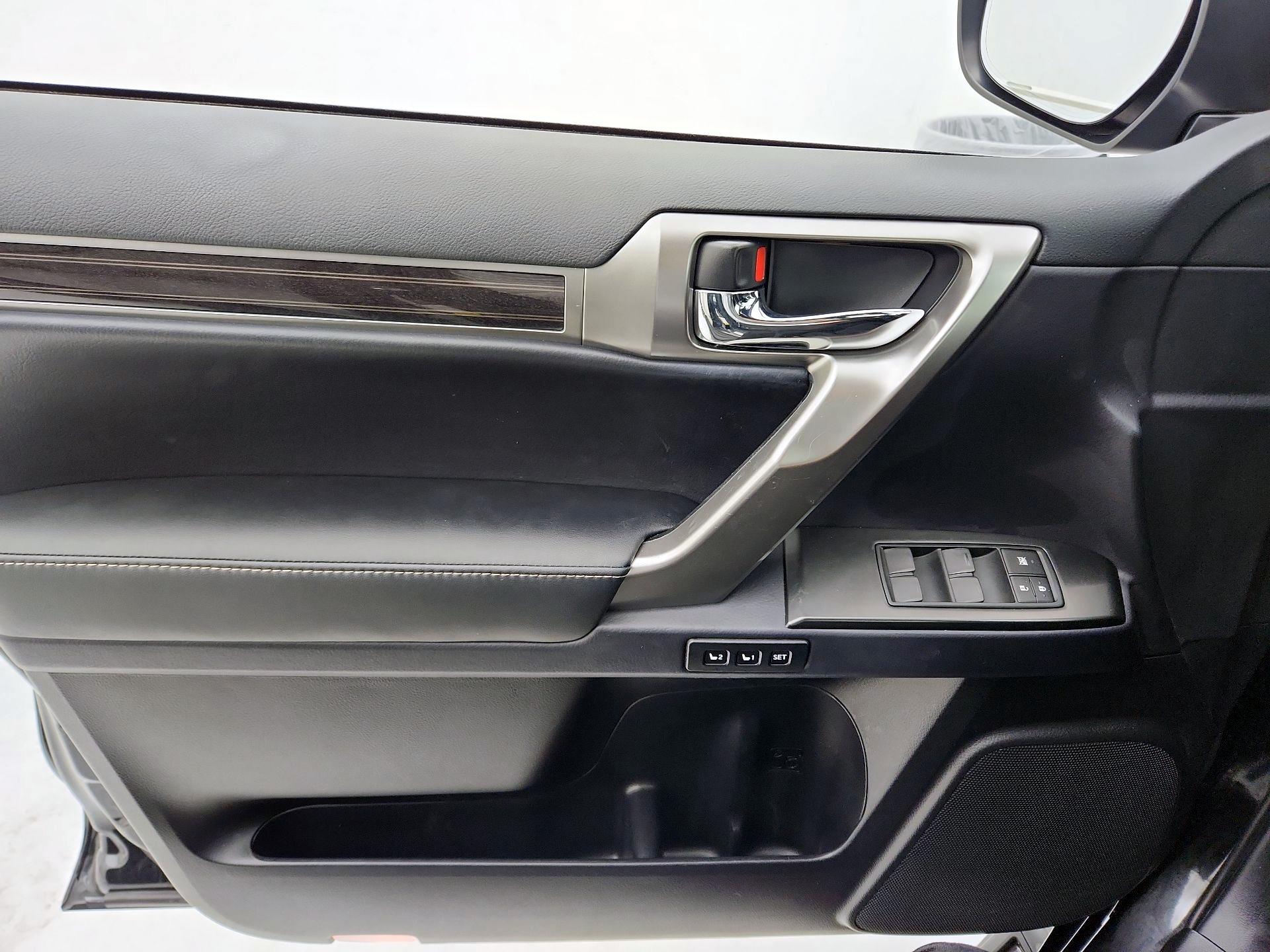 Thumbnail: 2023 Lexus GX - 12