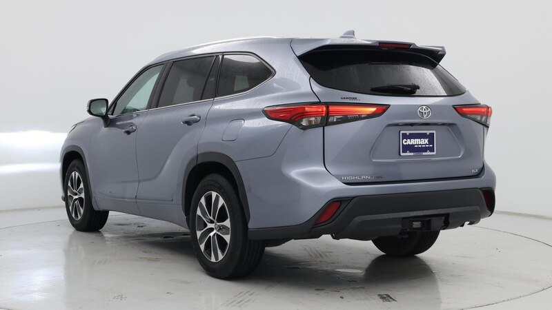 2021 Toyota Highlander XLE 2