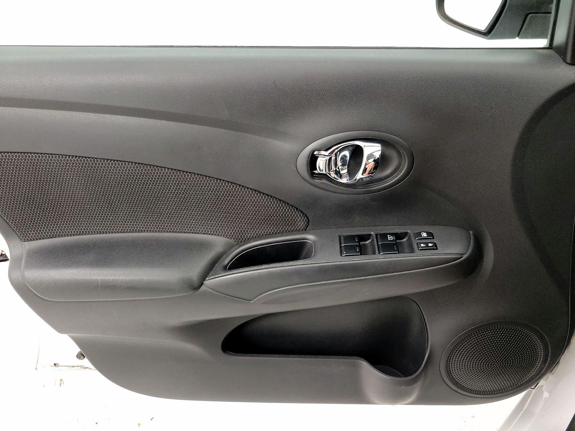 Thumbnail: 2013 Nissan Versa - 12