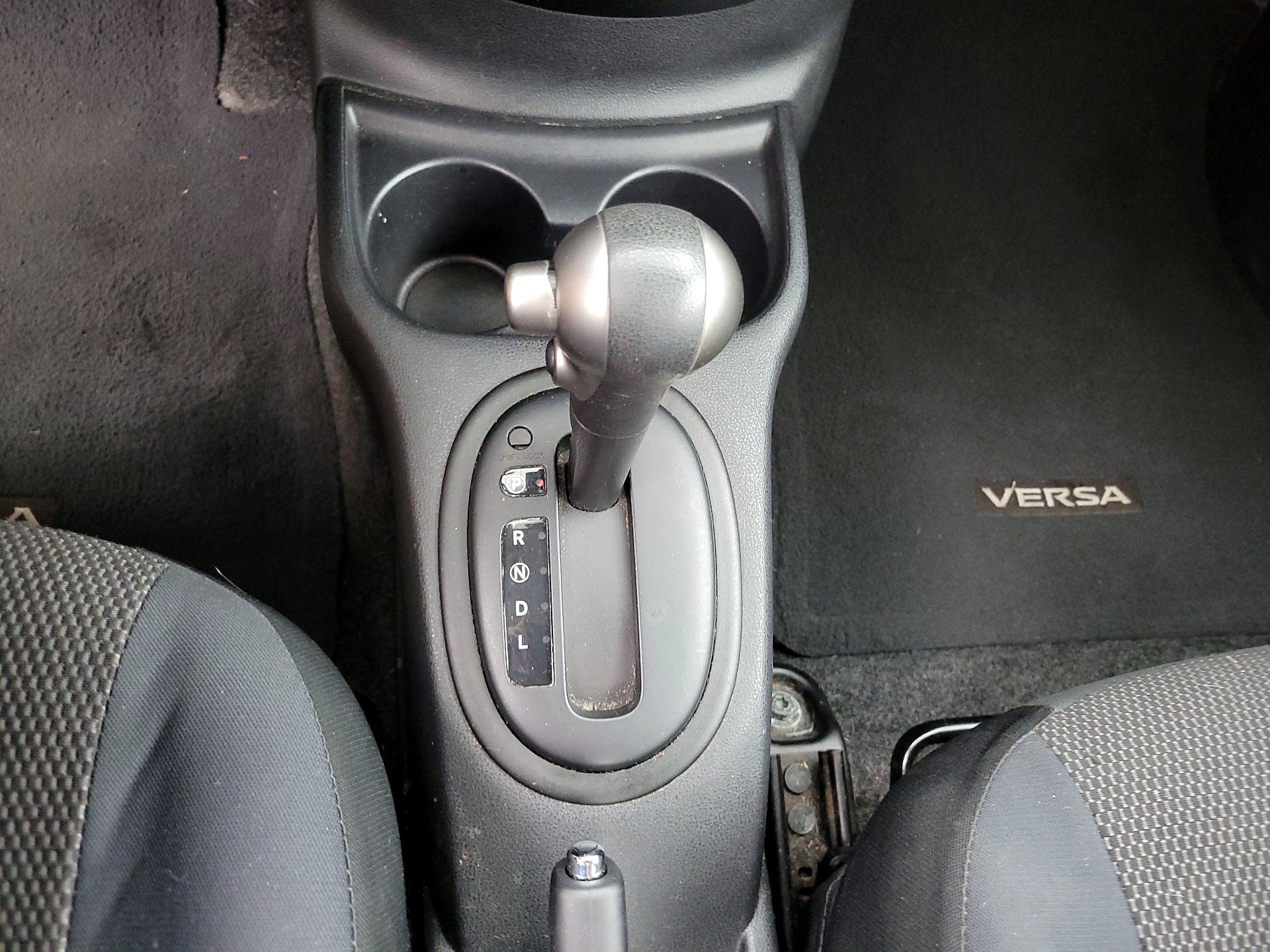 Thumbnail: 2013 Nissan Versa - 16