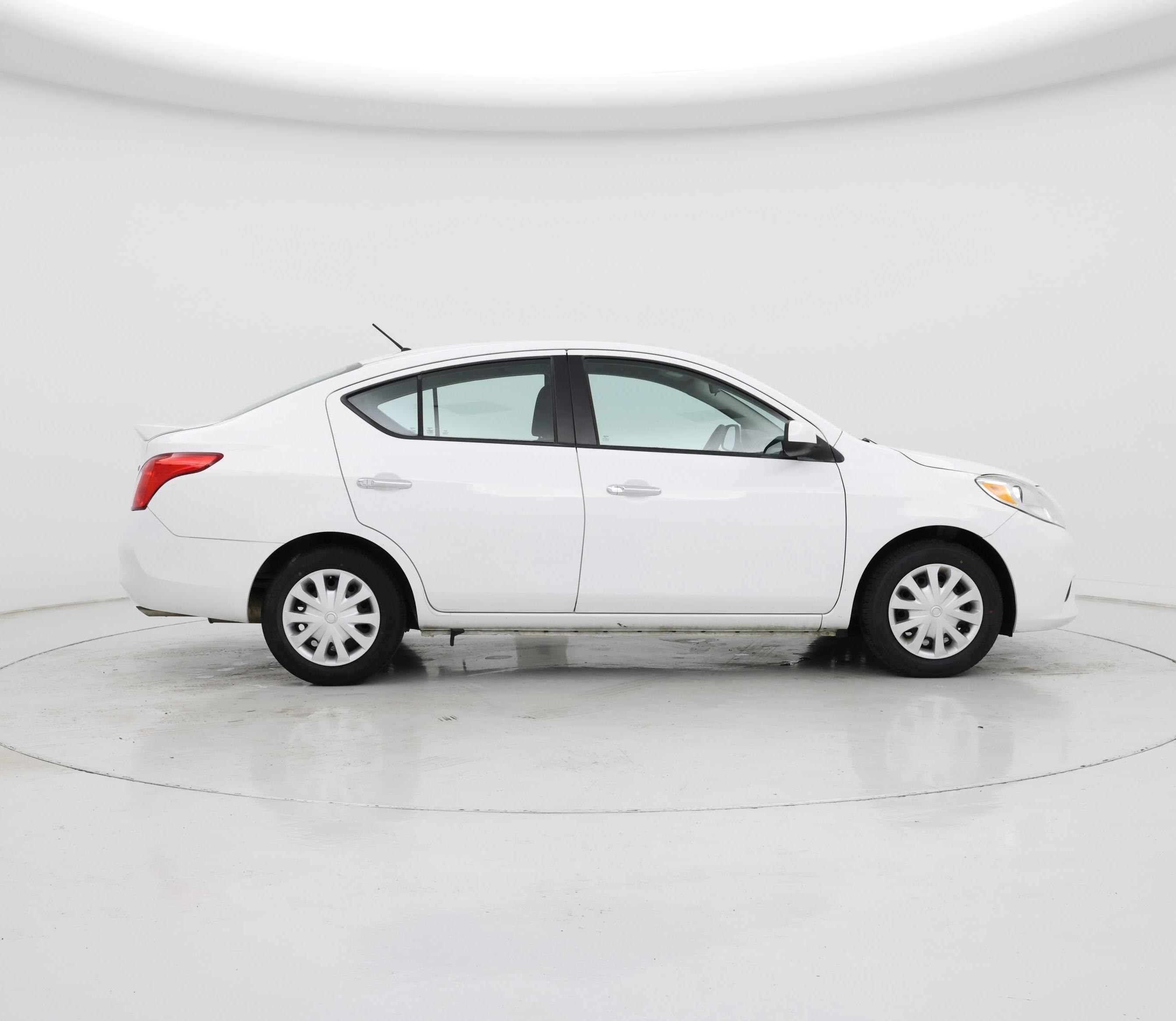 Thumbnail: 2013 Nissan Versa - 7