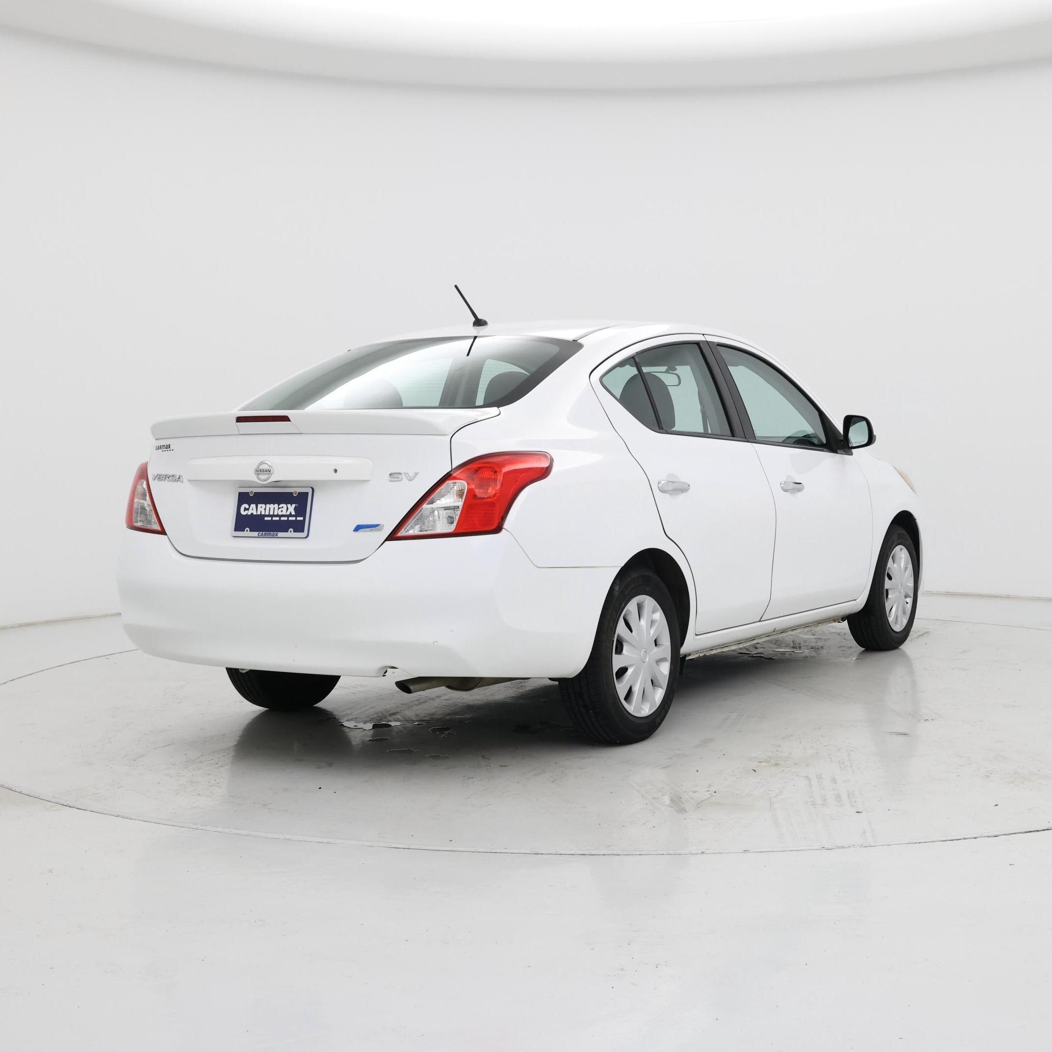 Thumbnail: 2013 Nissan Versa - 8