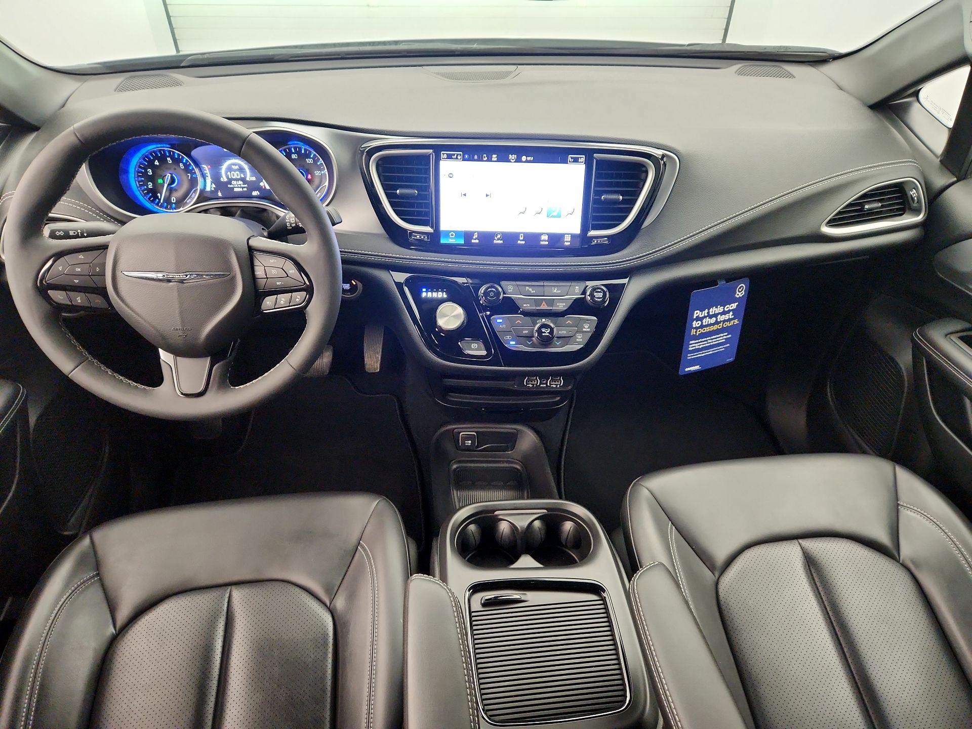 Thumbnail: 2023 Chrysler Pacifica - 9
