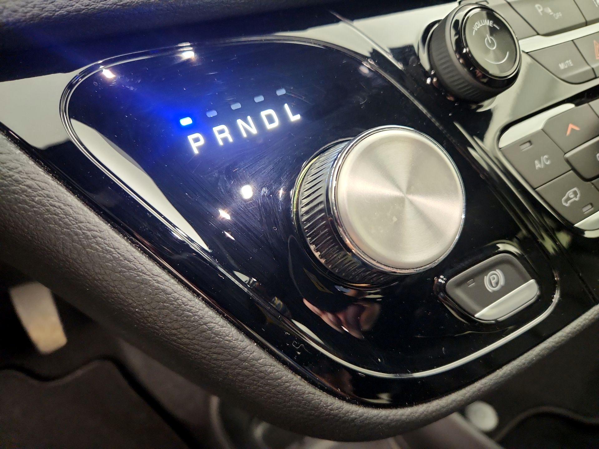 Thumbnail: 2023 Chrysler Pacifica - 17
