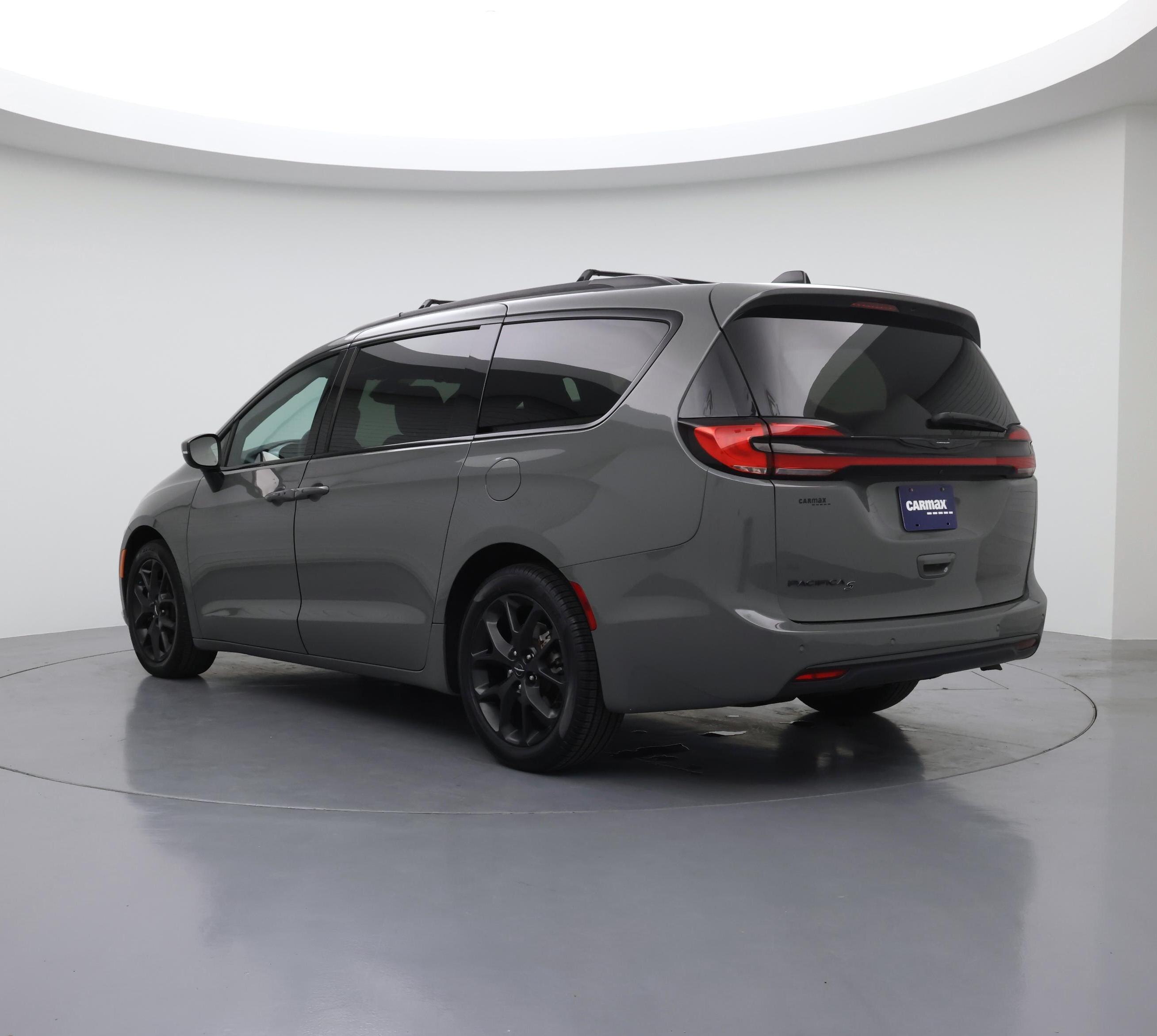 Thumbnail: 2023 Chrysler Pacifica - 2