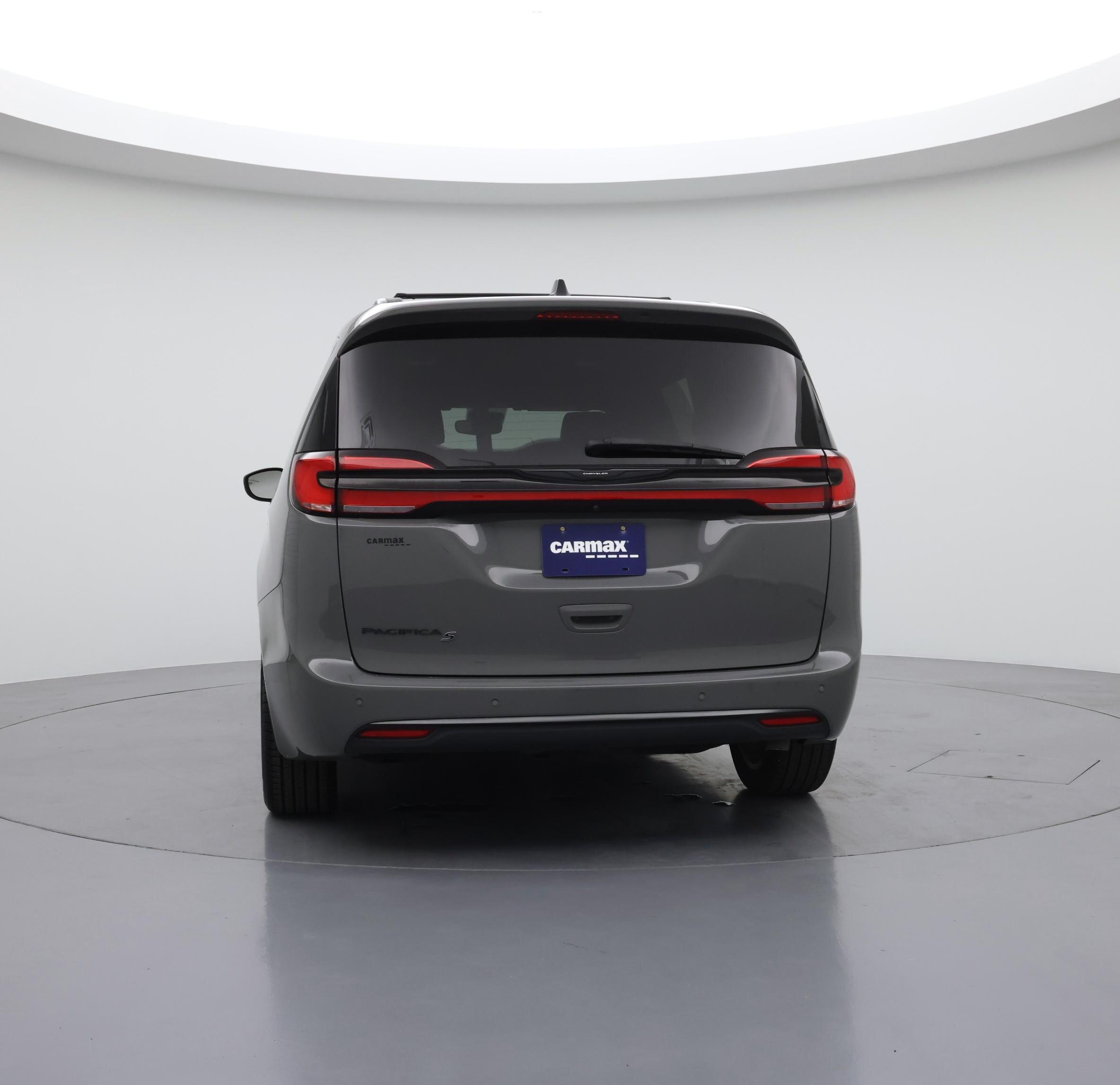 Thumbnail: 2023 Chrysler Pacifica - 6