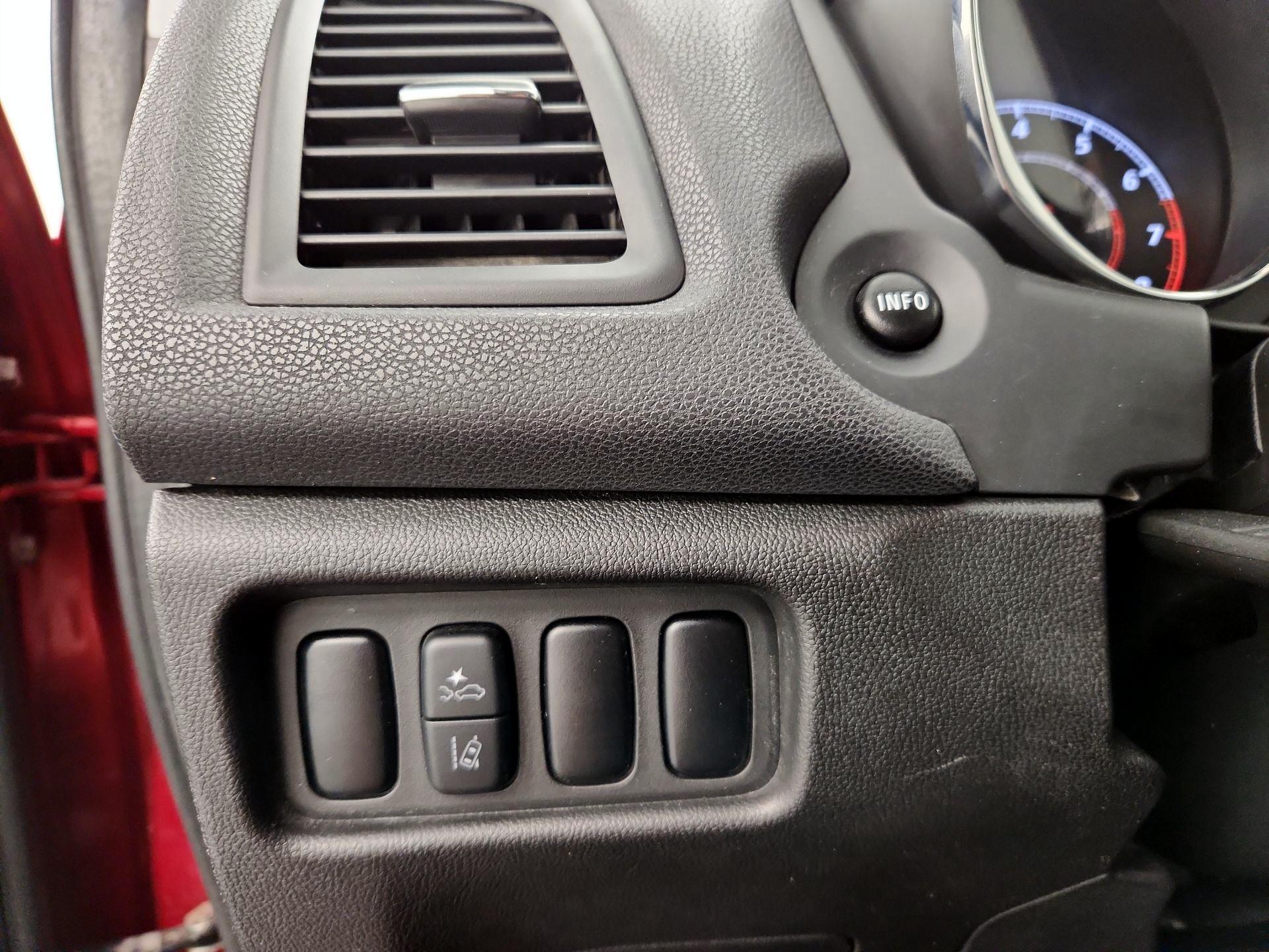 Thumbnail: 2022 Mitsubishi Outlander Sport - 13