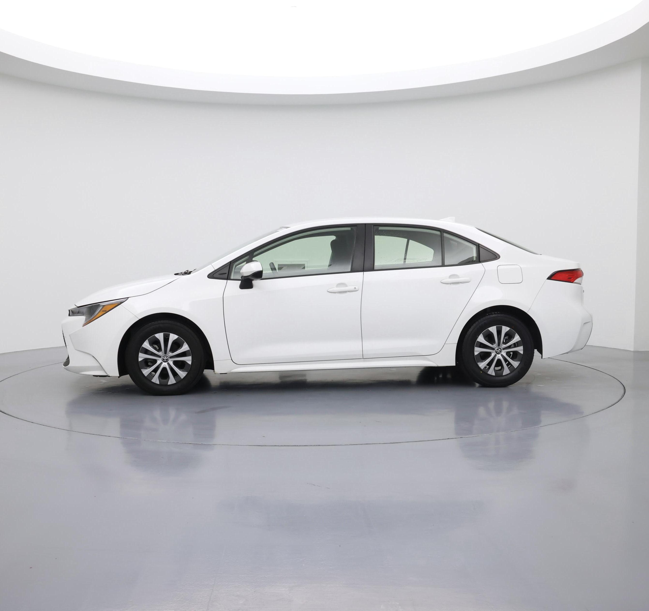 Thumbnail: 2022 Toyota Corolla - 3