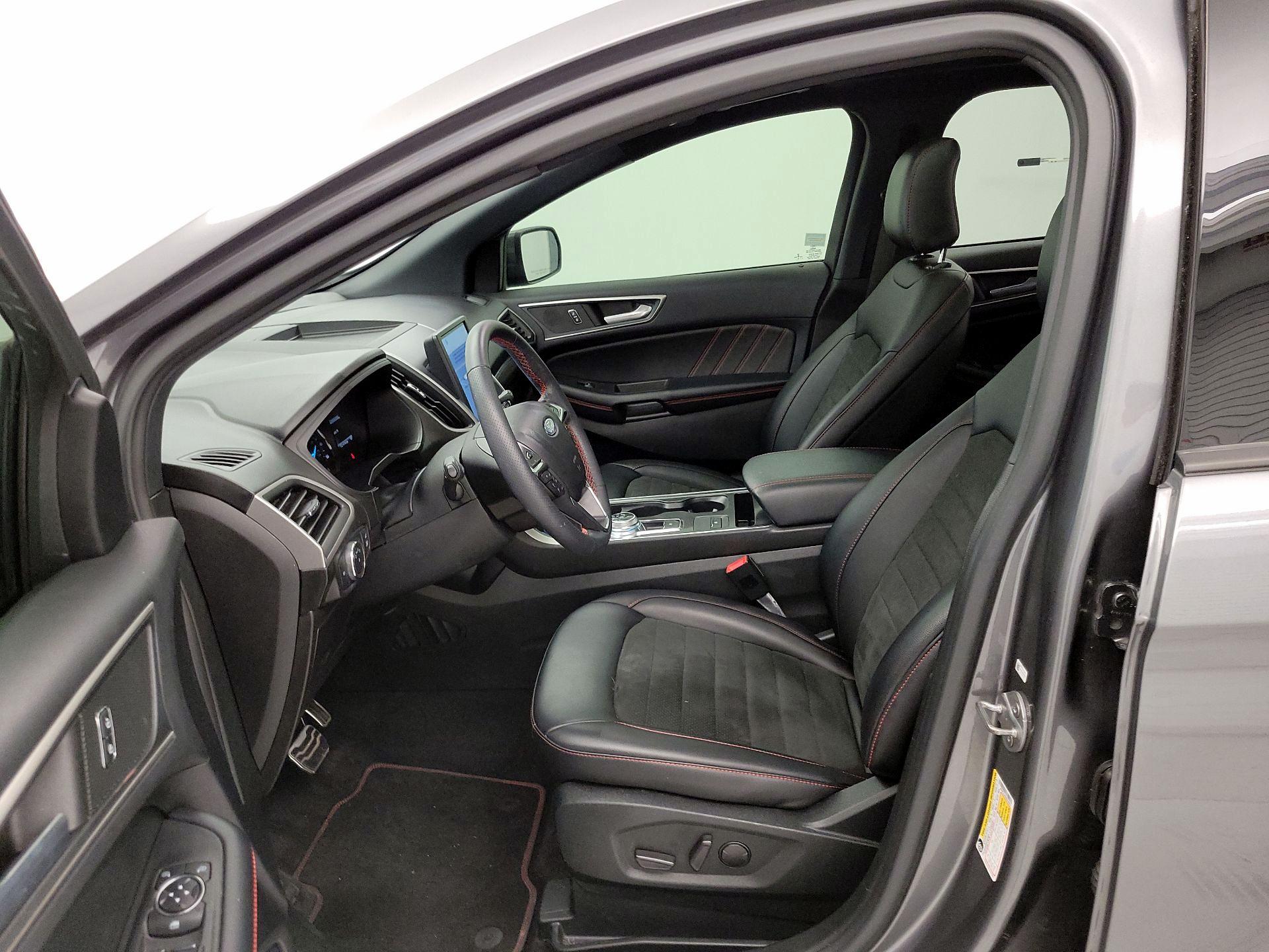 Thumbnail: 2022 Ford Edge - 11