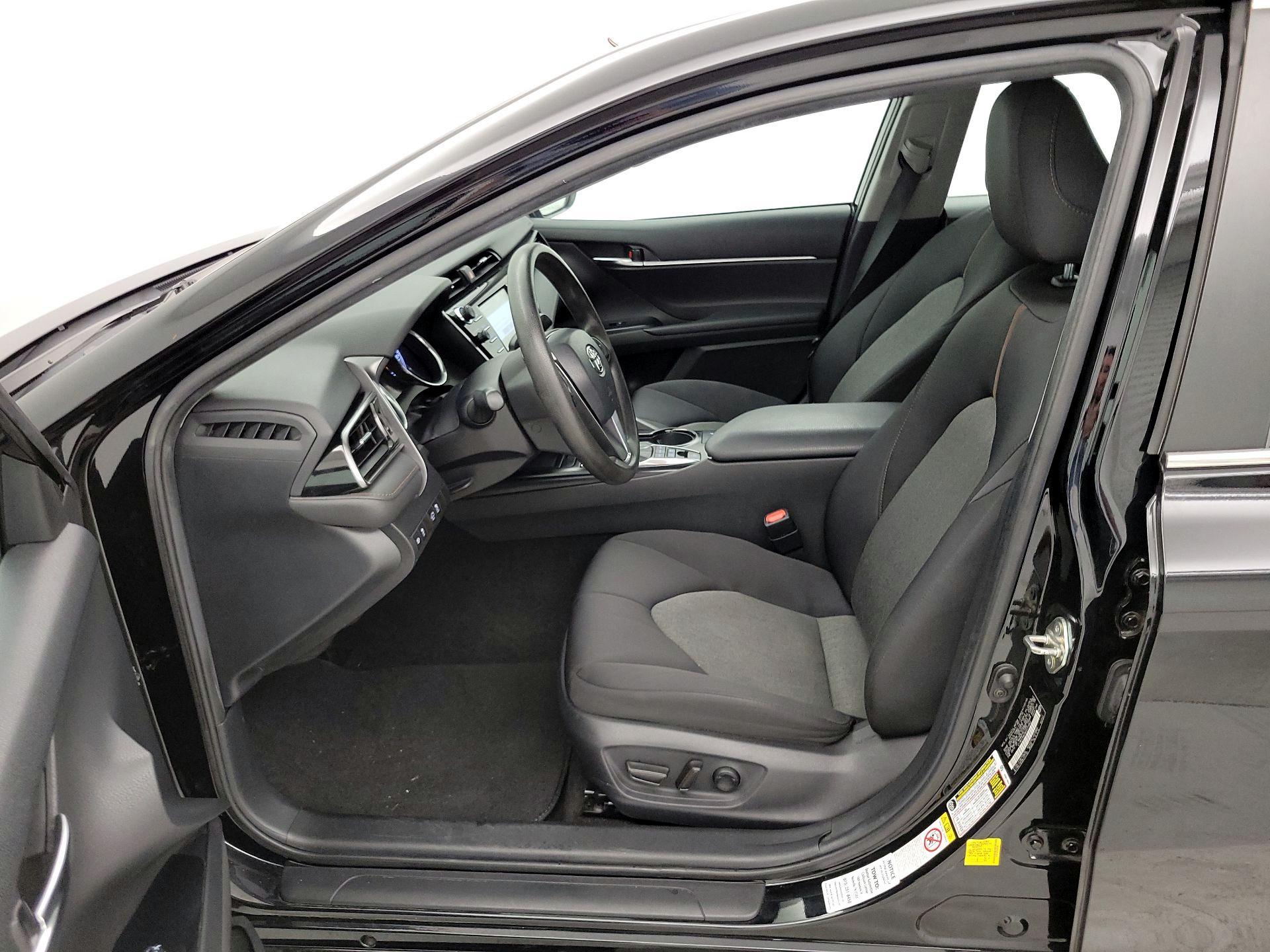 Thumbnail: 2019 Toyota Camry - 11