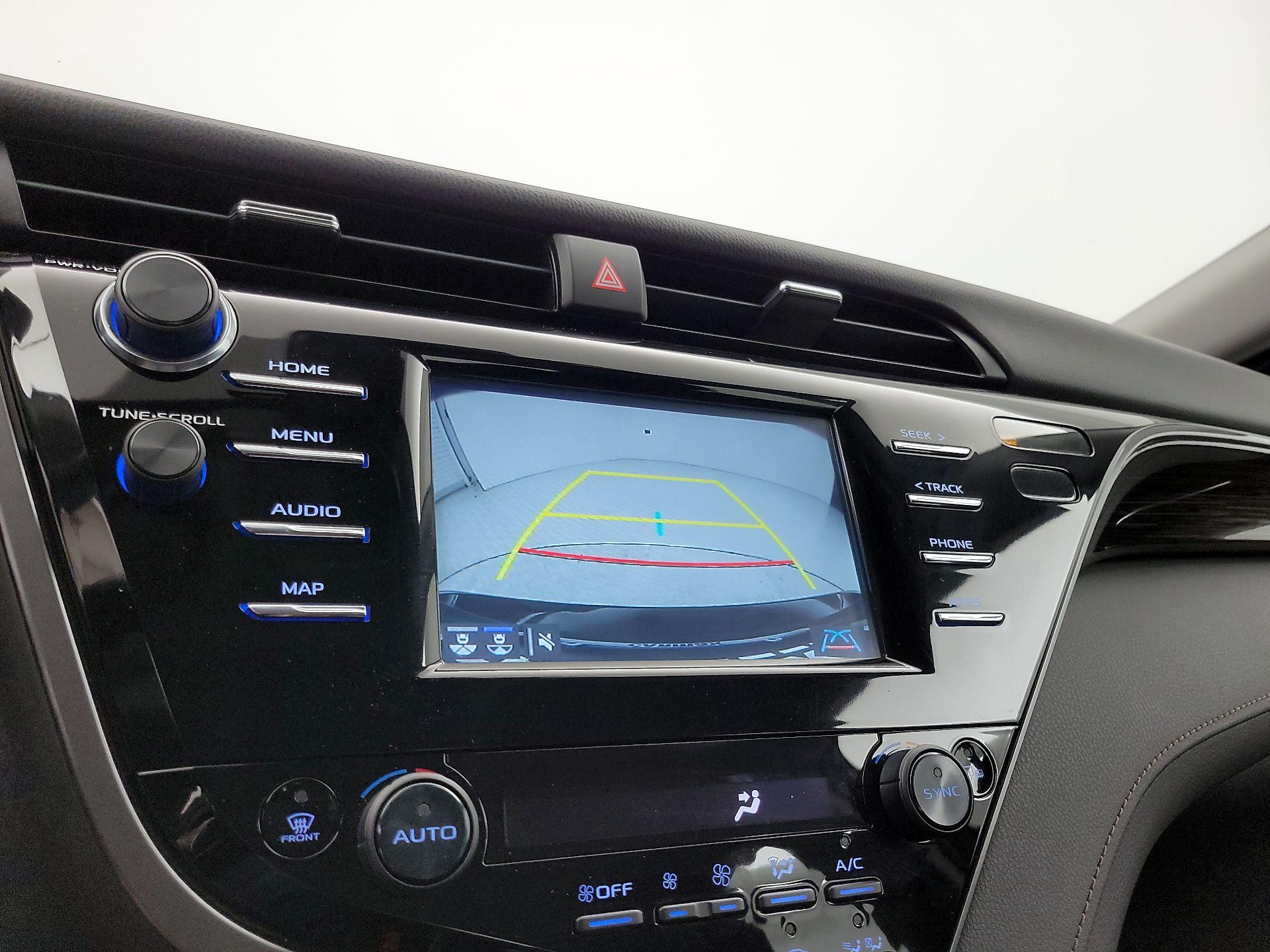 Thumbnail: 2019 Toyota Camry - 14
