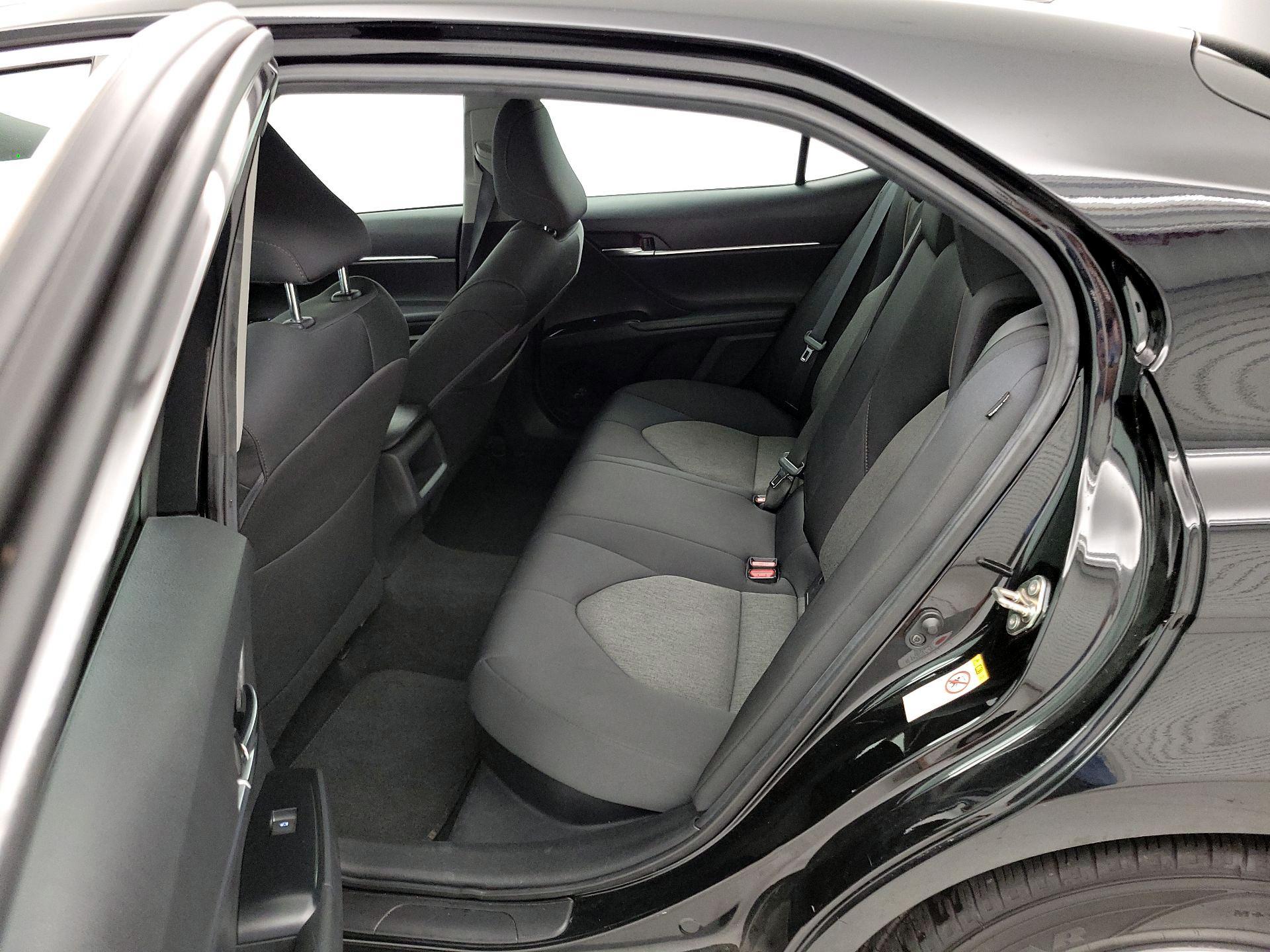 Thumbnail: 2019 Toyota Camry - 19