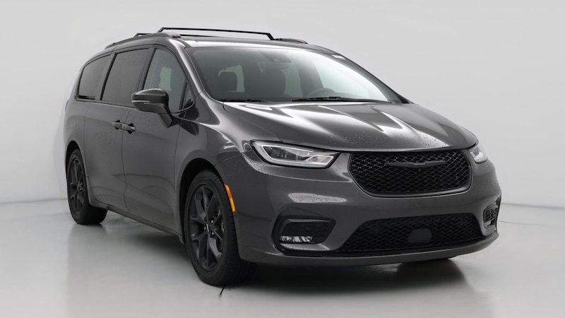 2022 Chrysler Pacifica Touring L Hero Image