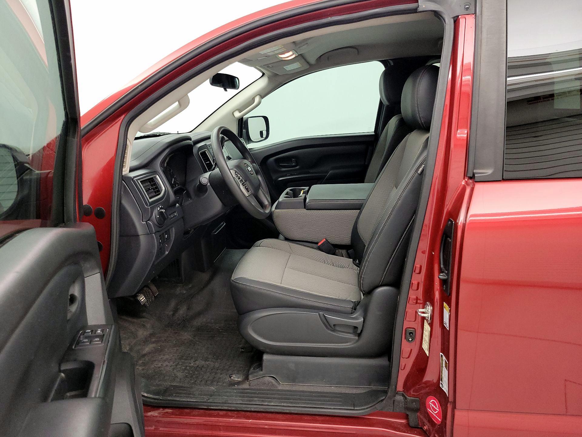 Thumbnail: 2018 Nissan Titan - 11