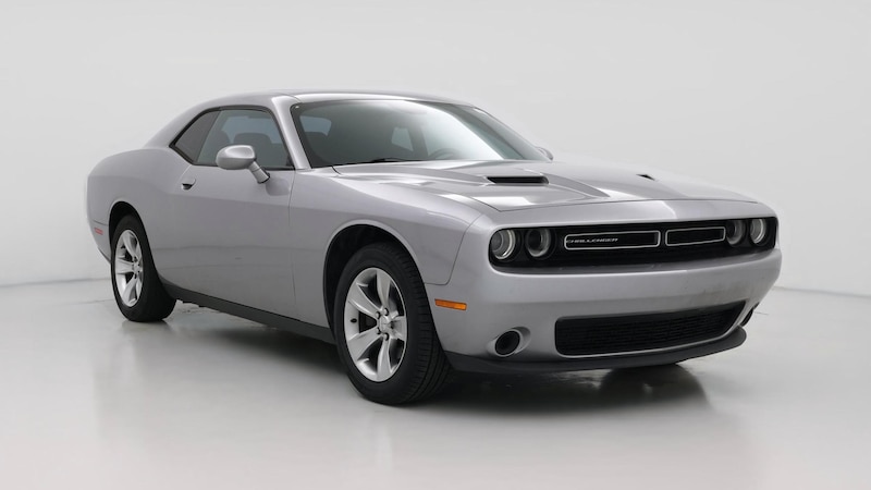 2015 Dodge Challenger SXT Hero Image