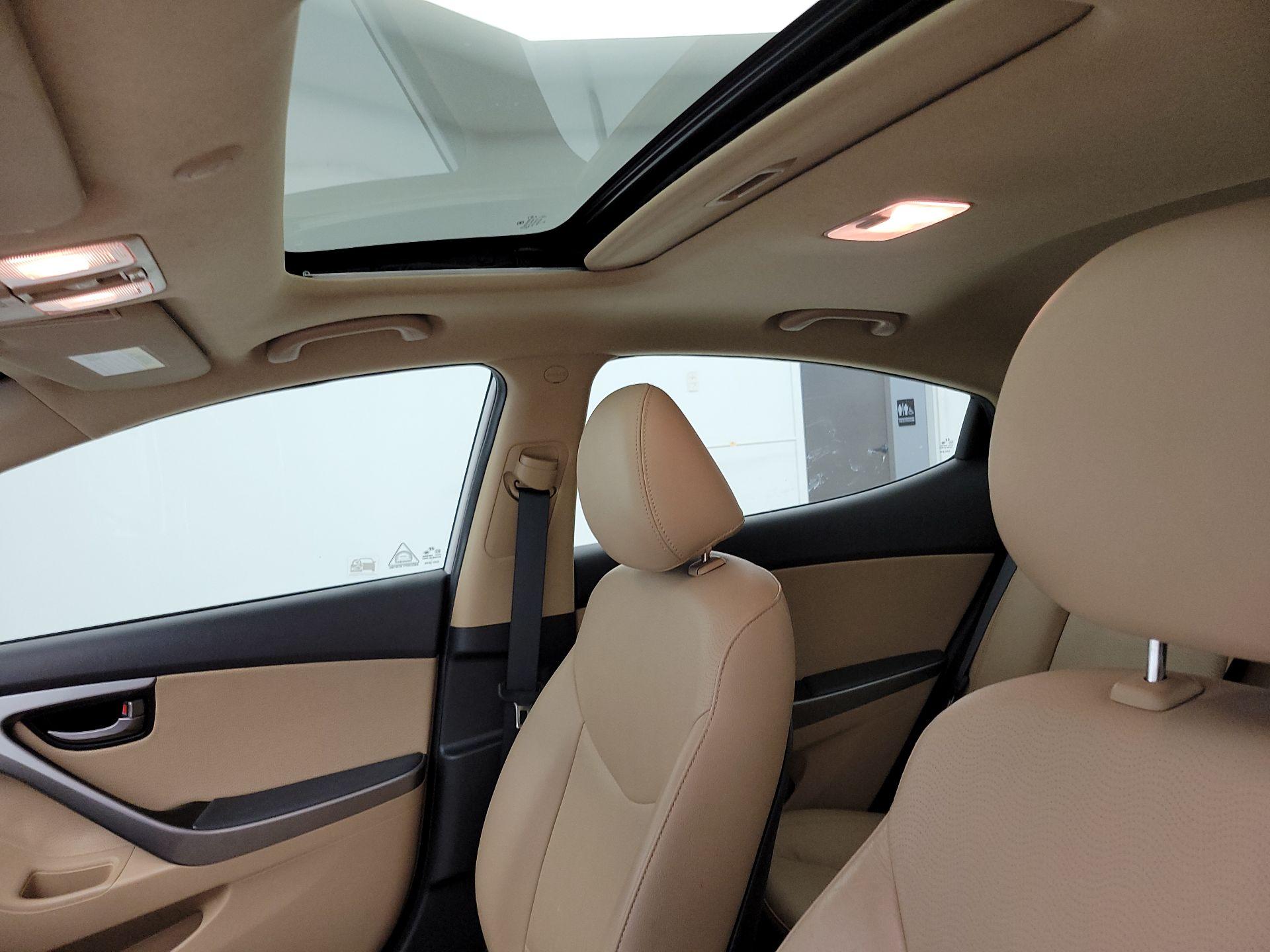 Thumbnail: 2013 Hyundai Elantra - 18