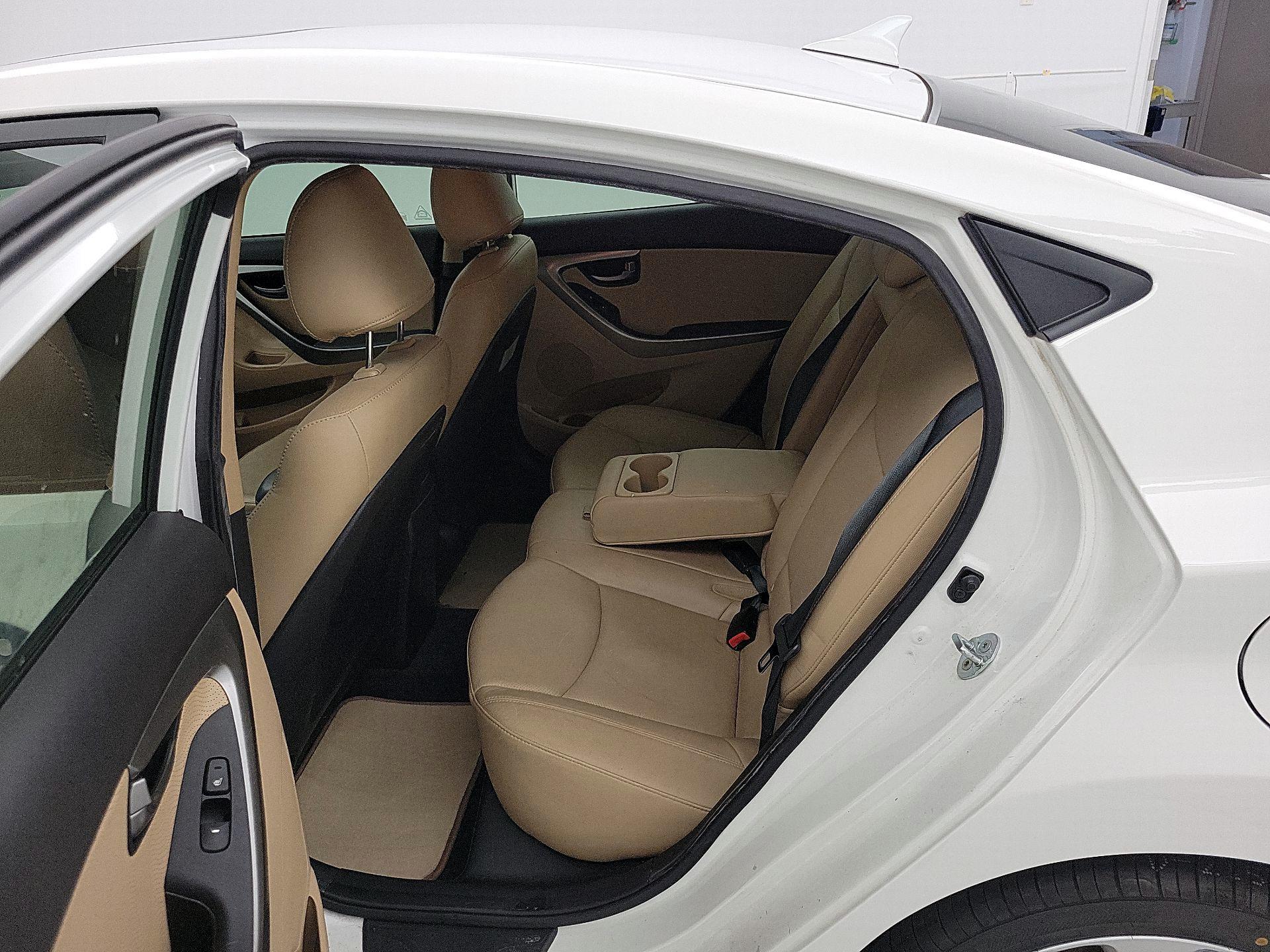 Thumbnail: 2013 Hyundai Elantra - 19
