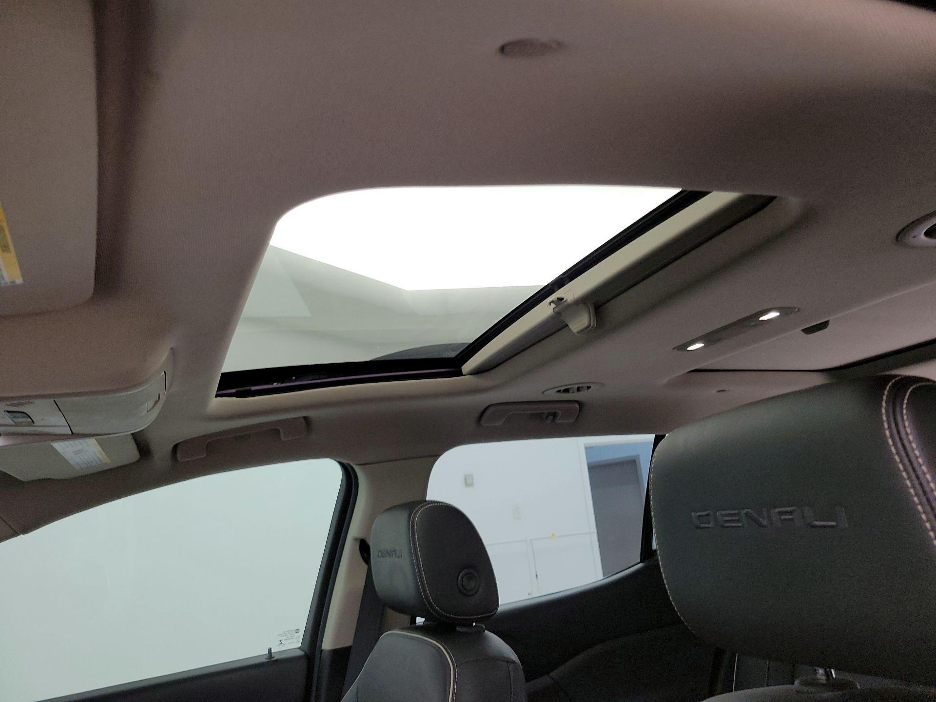 Thumbnail: 2017 GMC Acadia - 20