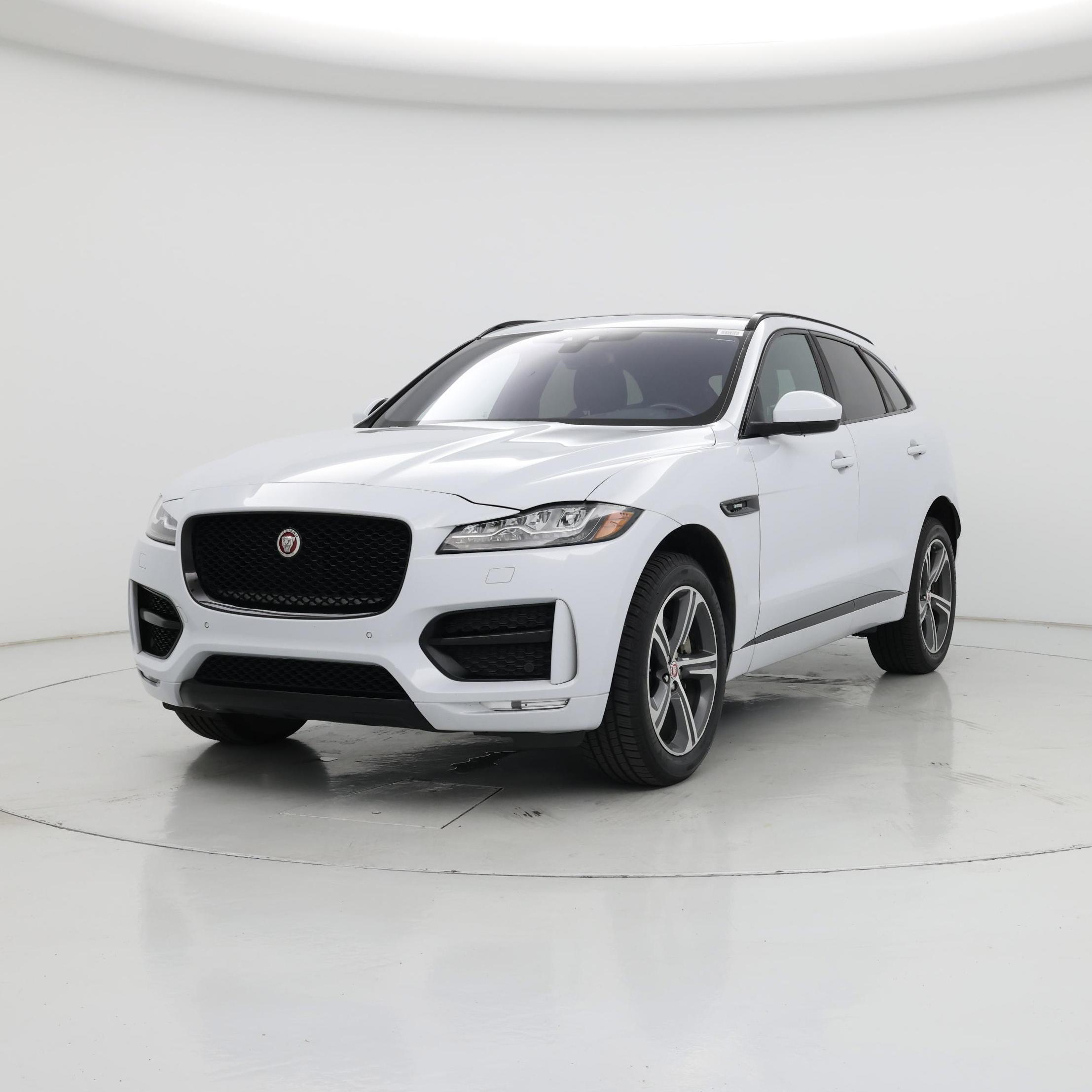 Thumbnail: 2018 Jaguar F-Pace - 4