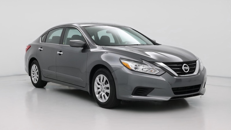 2016 Nissan Altima S Hero Image