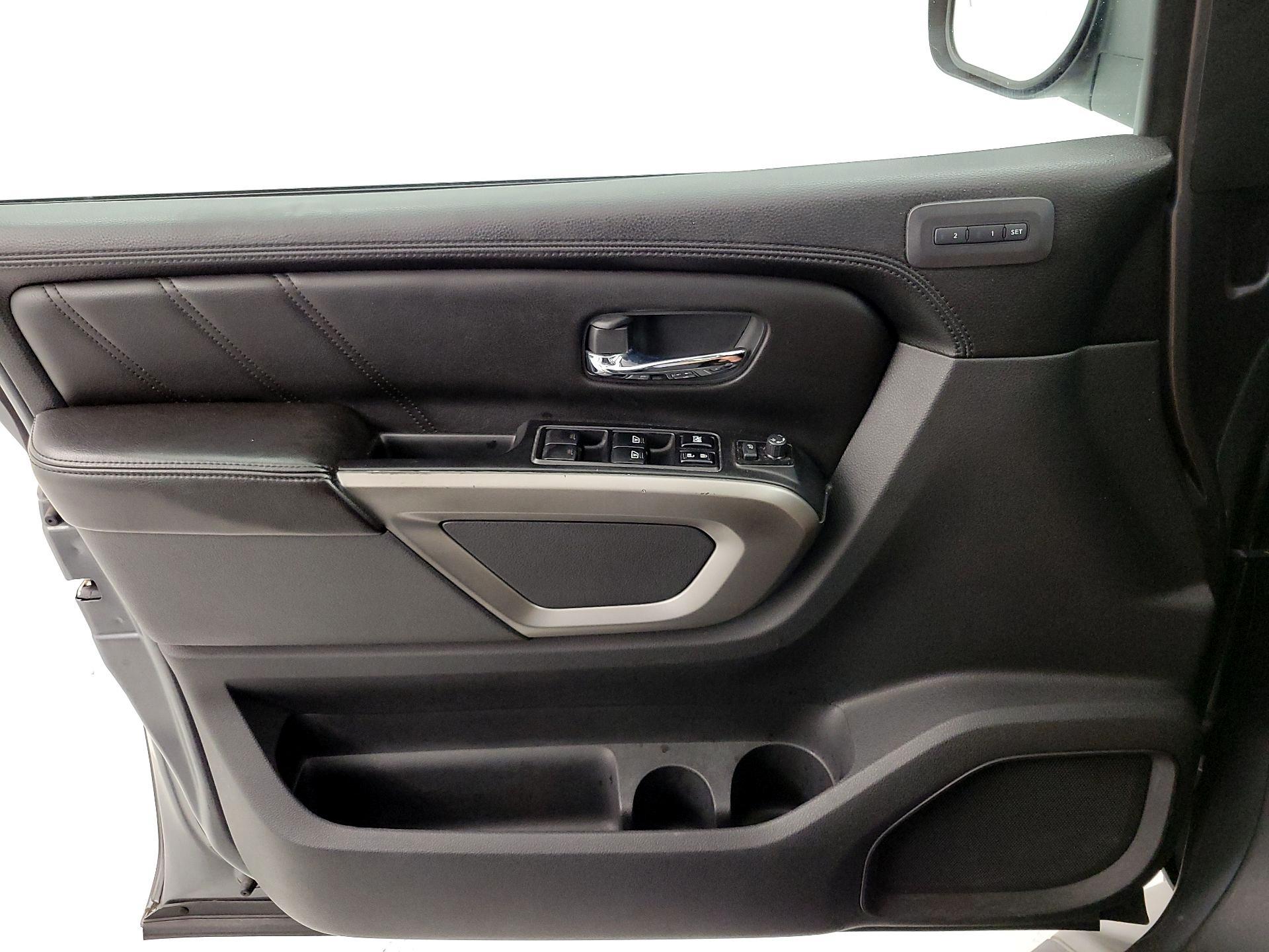 Thumbnail: 2015 Nissan Armada - 12
