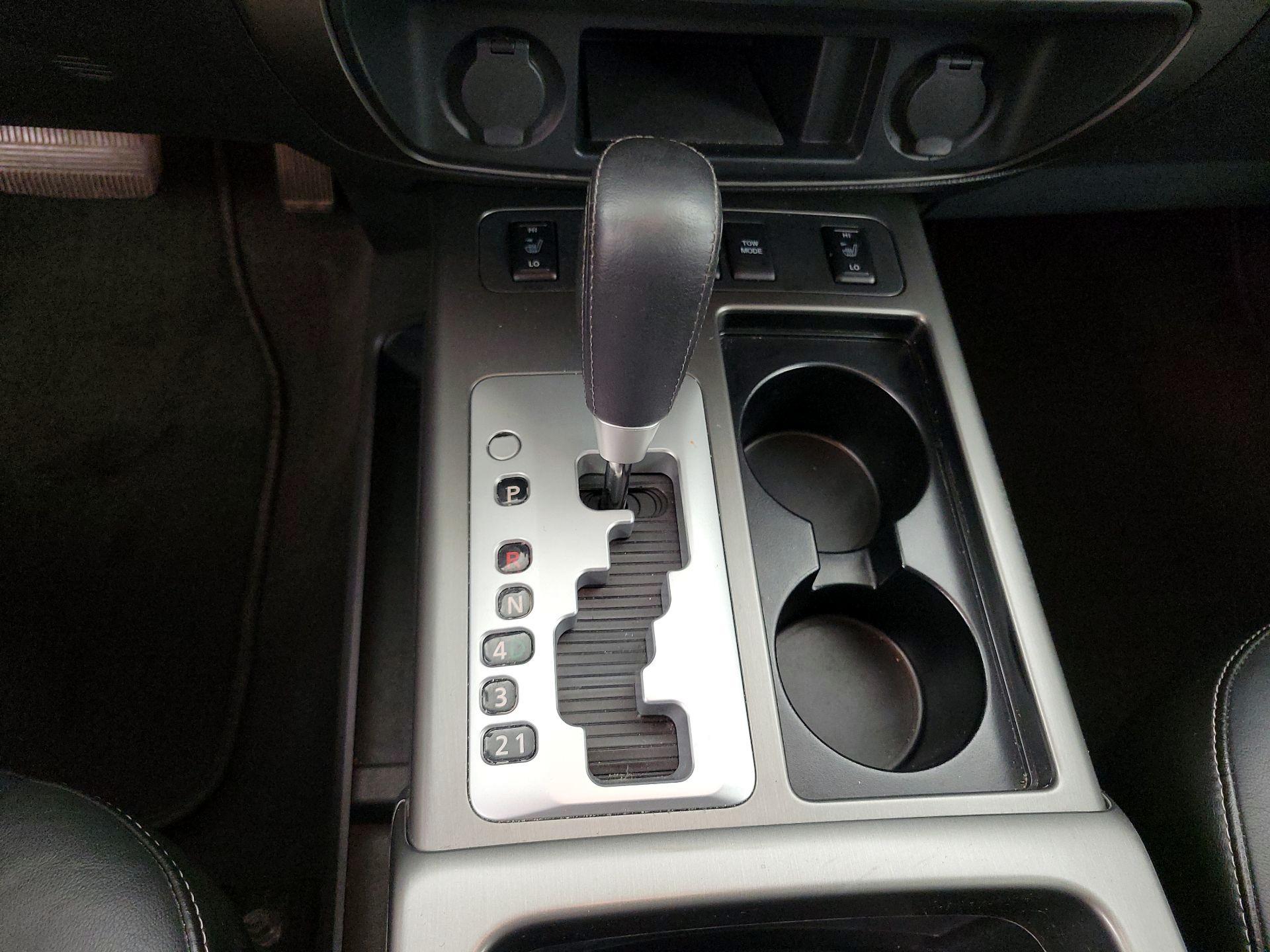 Thumbnail: 2015 Nissan Armada - 18