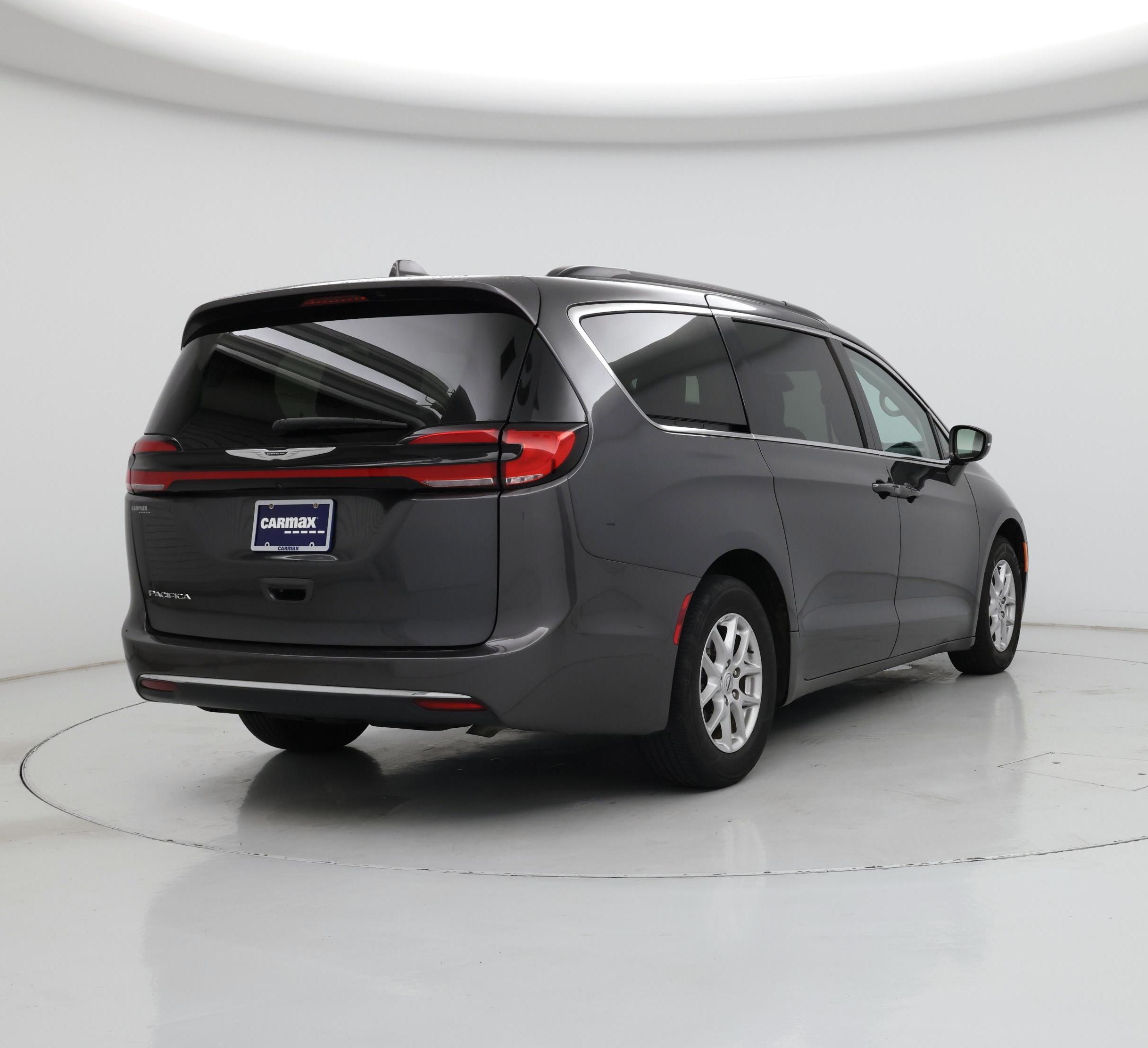 Thumbnail: 2022 Chrysler Pacifica - 8