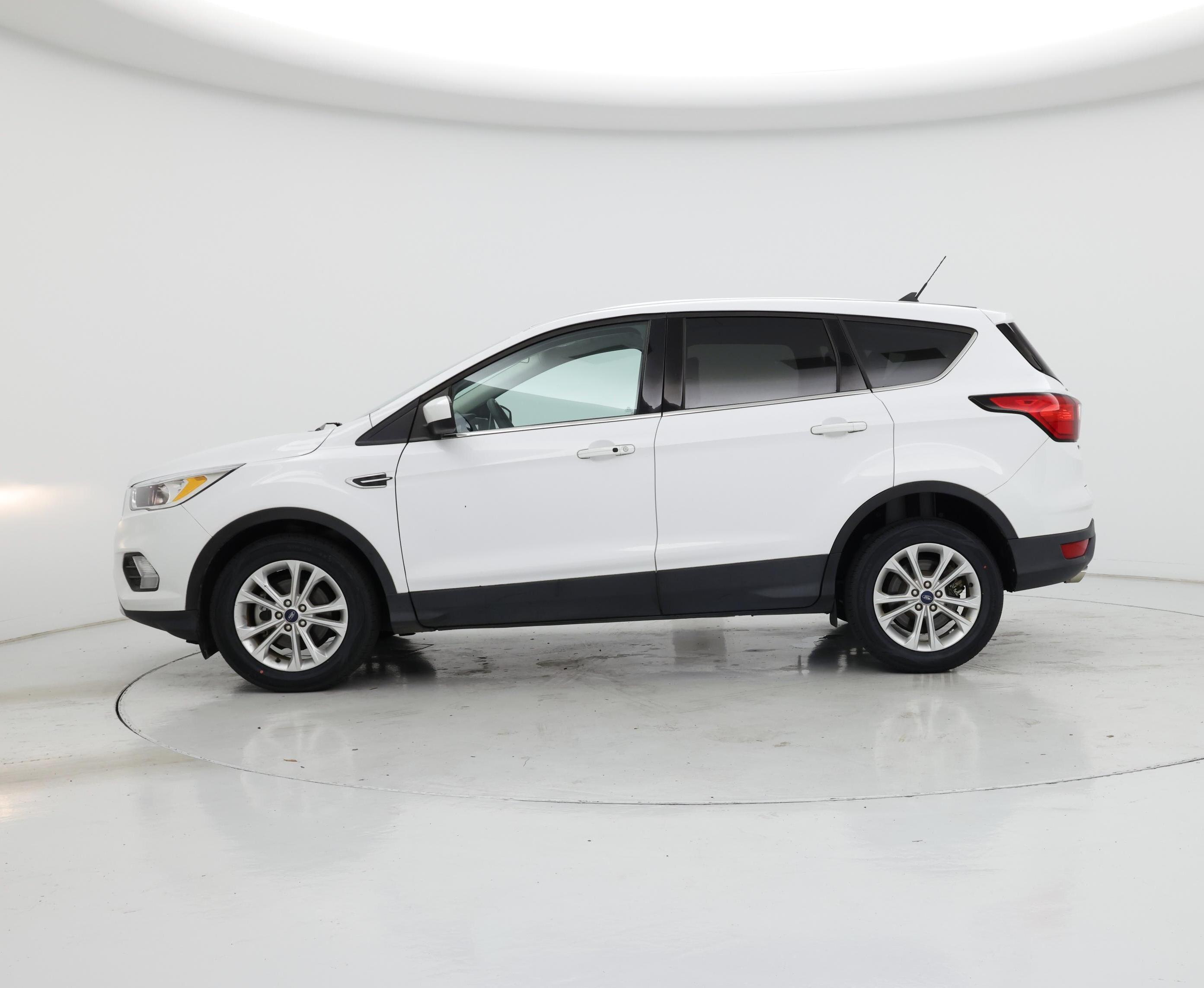 Thumbnail: 2019 Ford Escape - 3