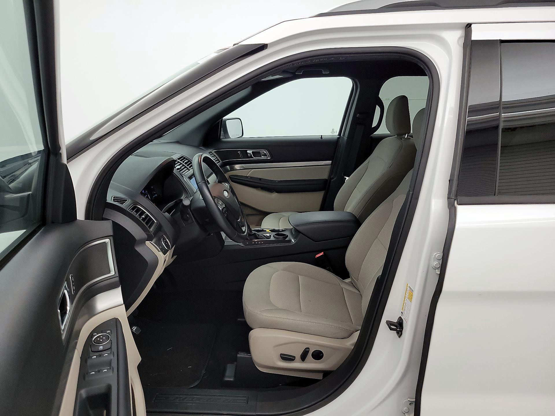 Thumbnail: 2019 Ford Explorer - 11
