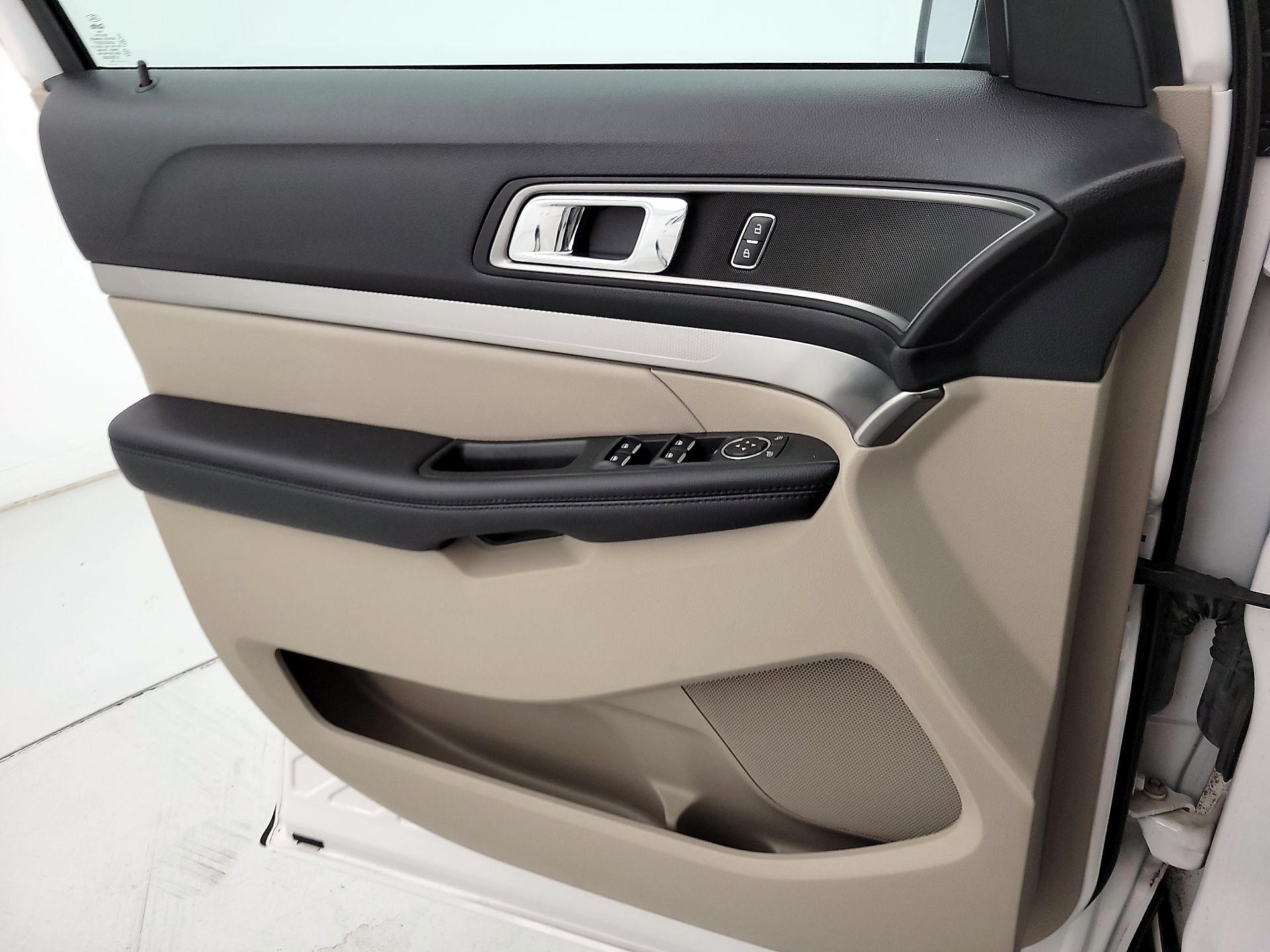 Thumbnail: 2019 Ford Explorer - 12