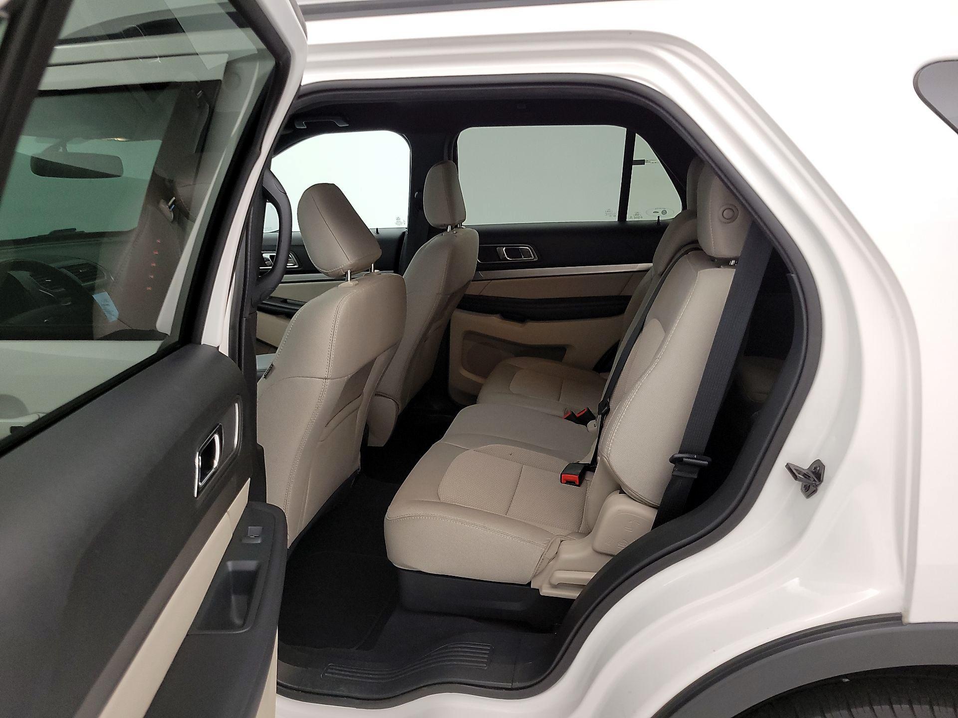 Thumbnail: 2019 Ford Explorer - 20