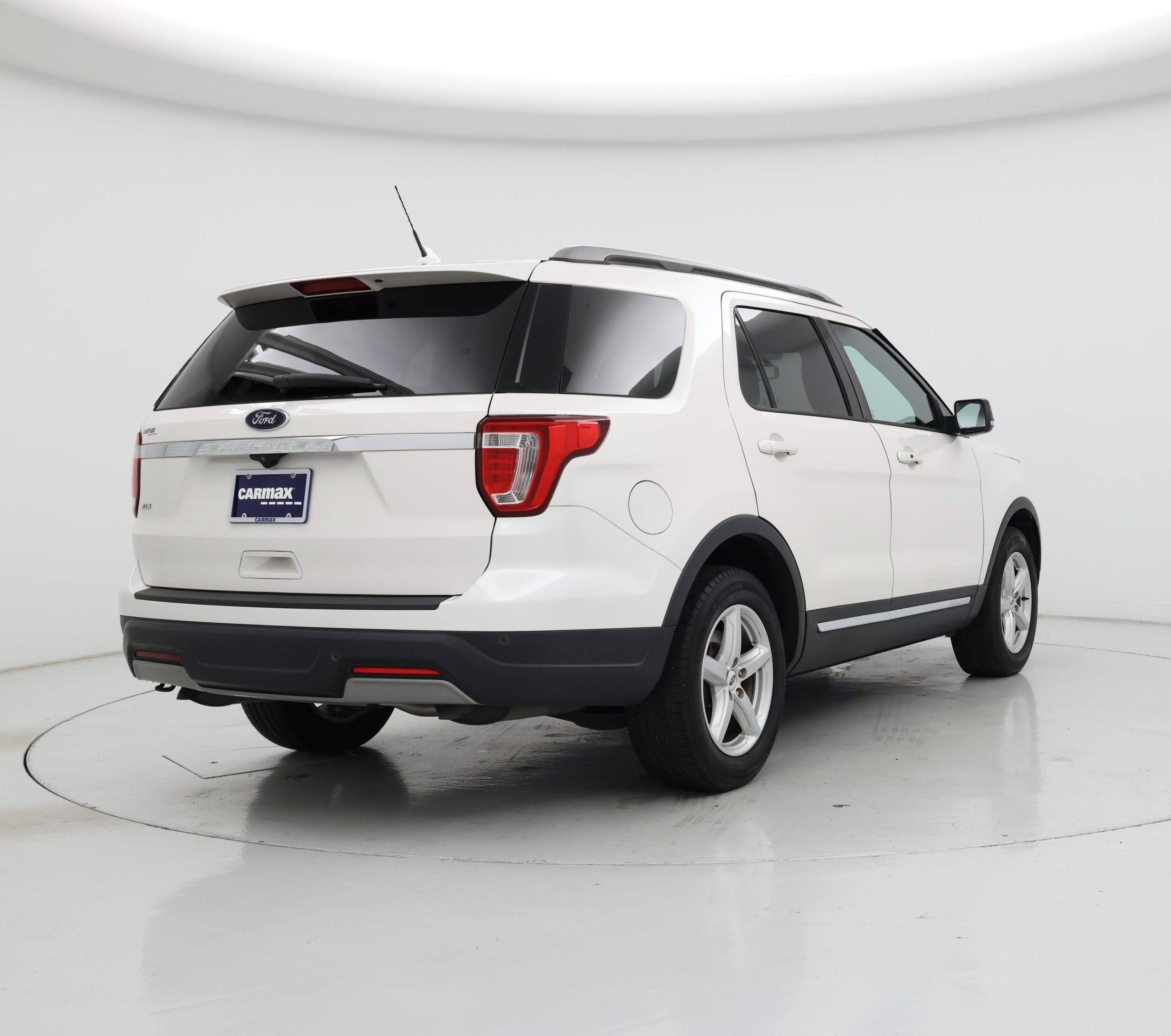 Thumbnail: 2019 Ford Explorer - 8