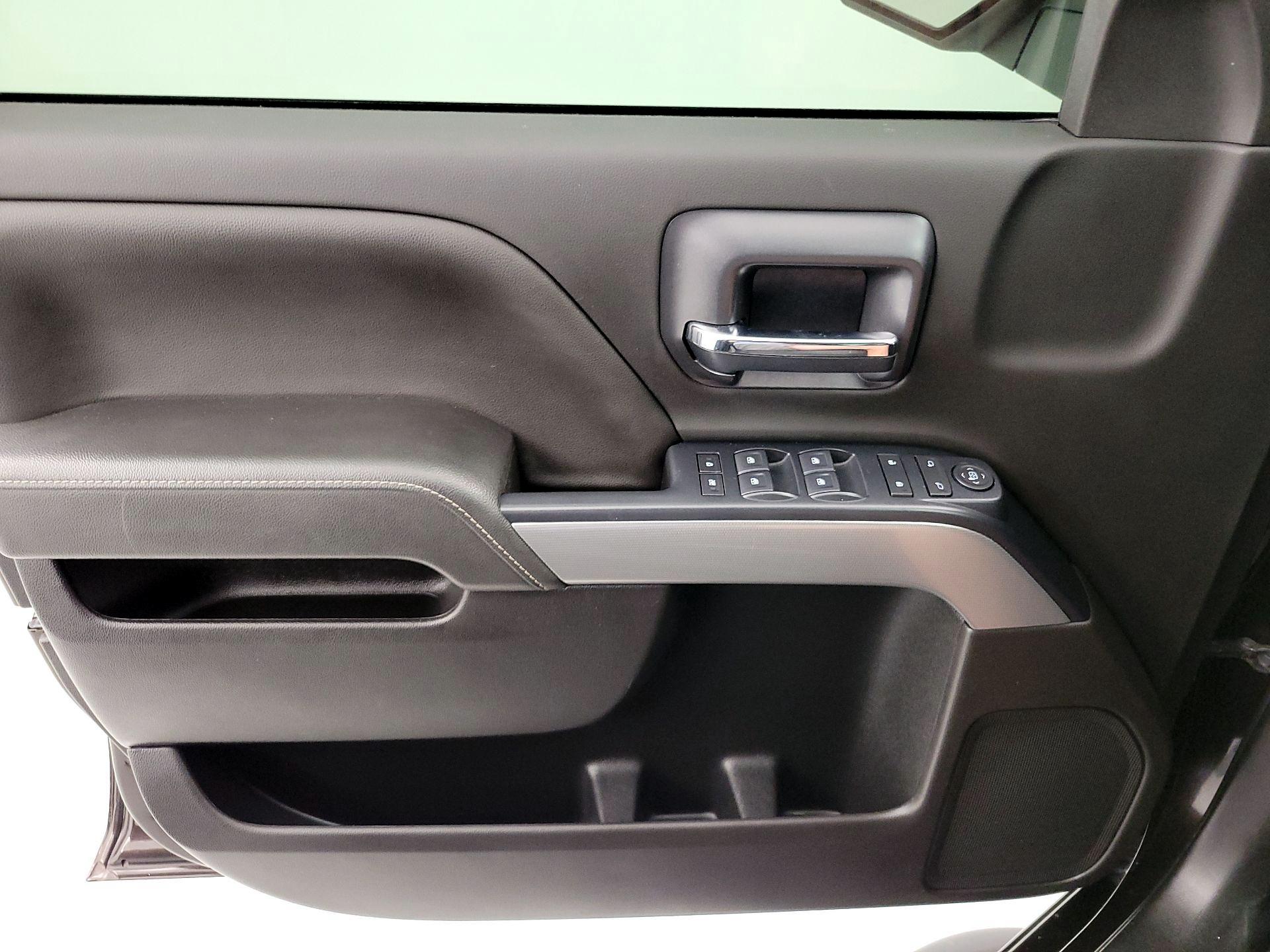 Thumbnail: 2019 Chevrolet Silverado 1500 - 12