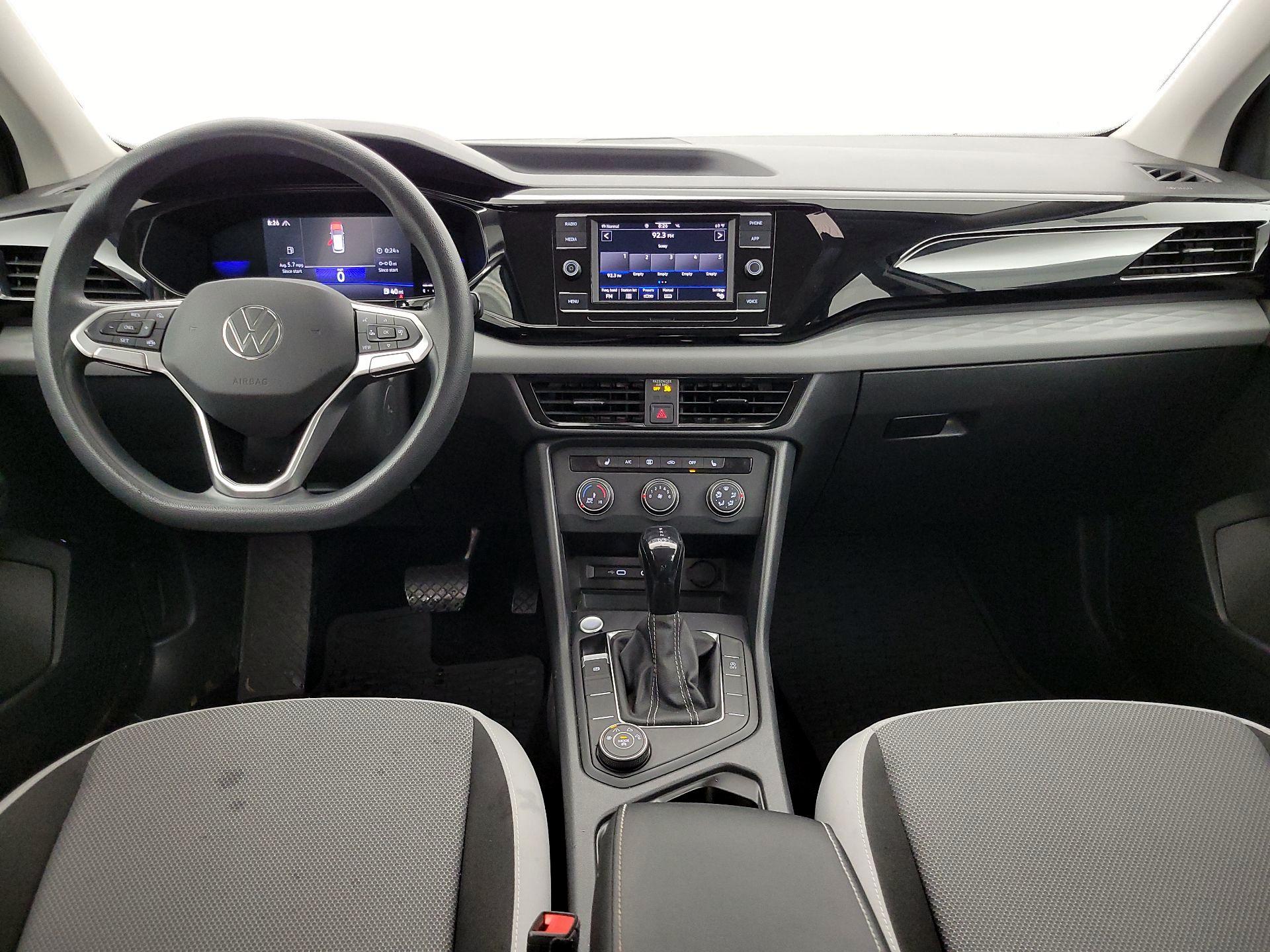 Thumbnail: 2022 Volkswagen Taos - 9