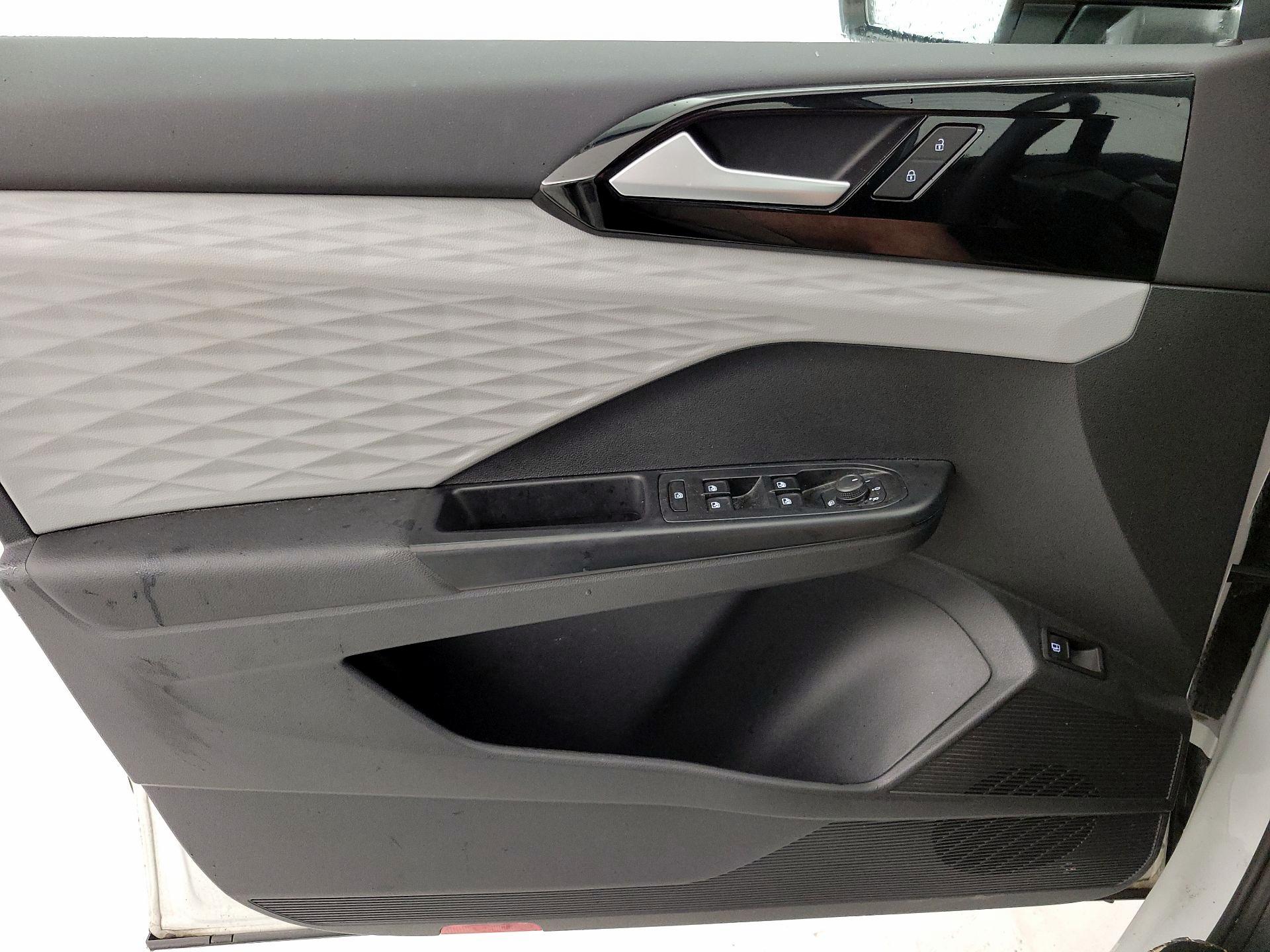 Thumbnail: 2022 Volkswagen Taos - 12