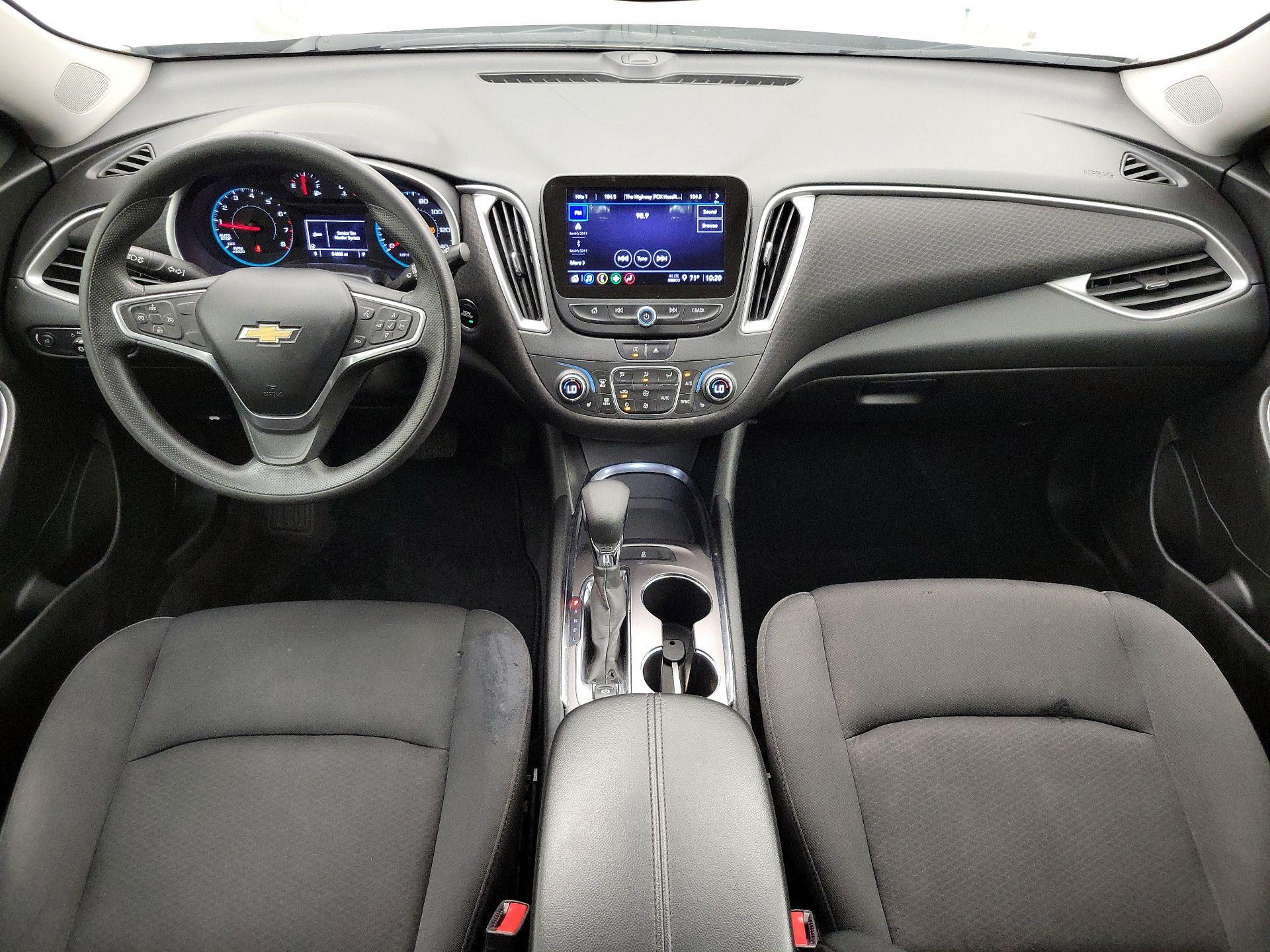 Thumbnail: 2022 Chevrolet Malibu - 9