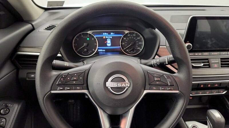 2024 Nissan Altima SV 10