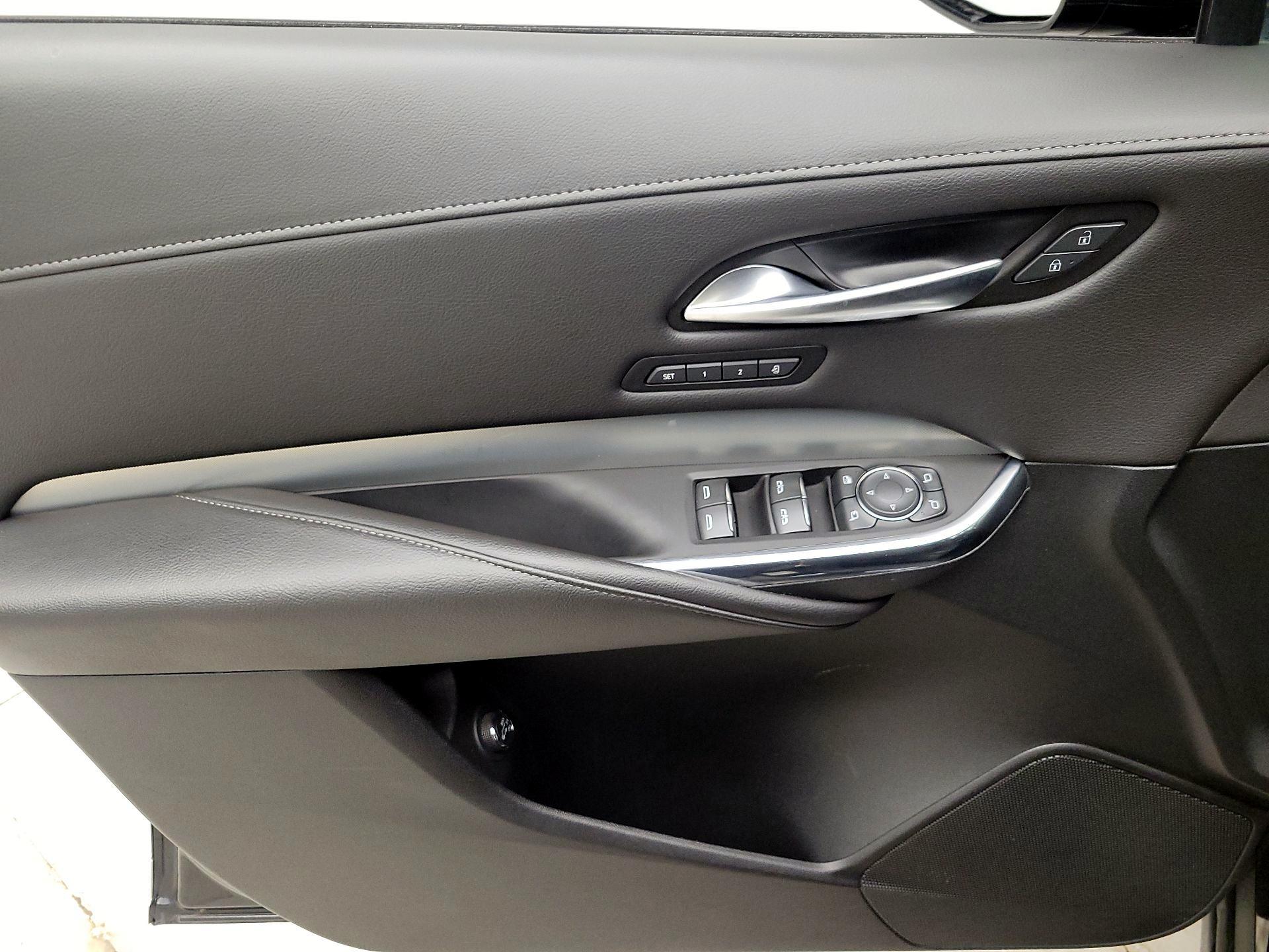Thumbnail: 2023 Cadillac XT4 - 12