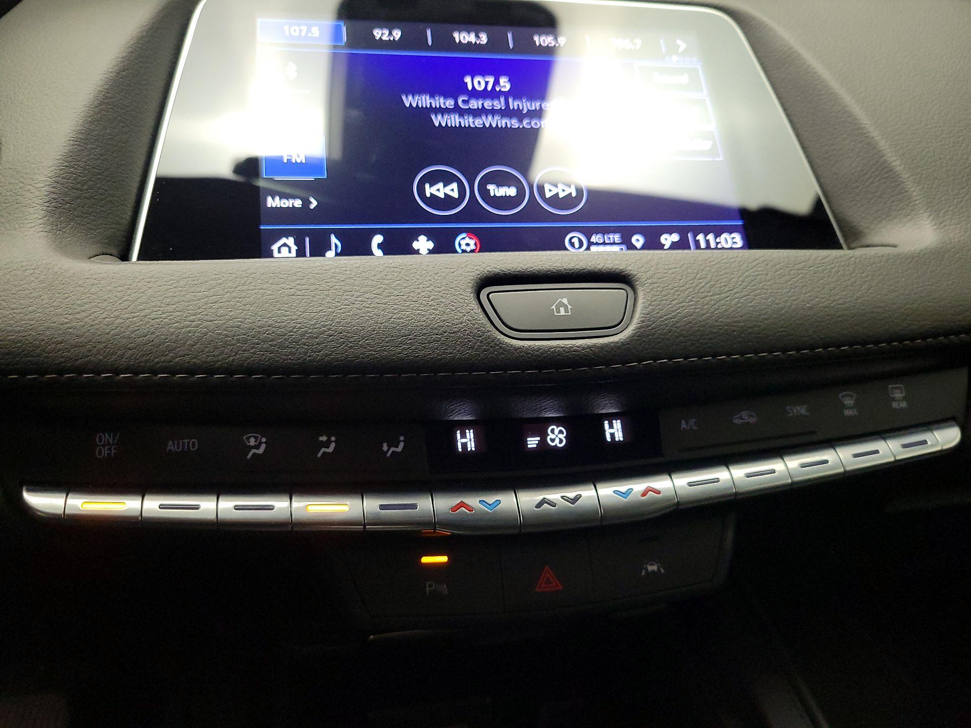 Thumbnail: 2023 Cadillac XT4 - 16