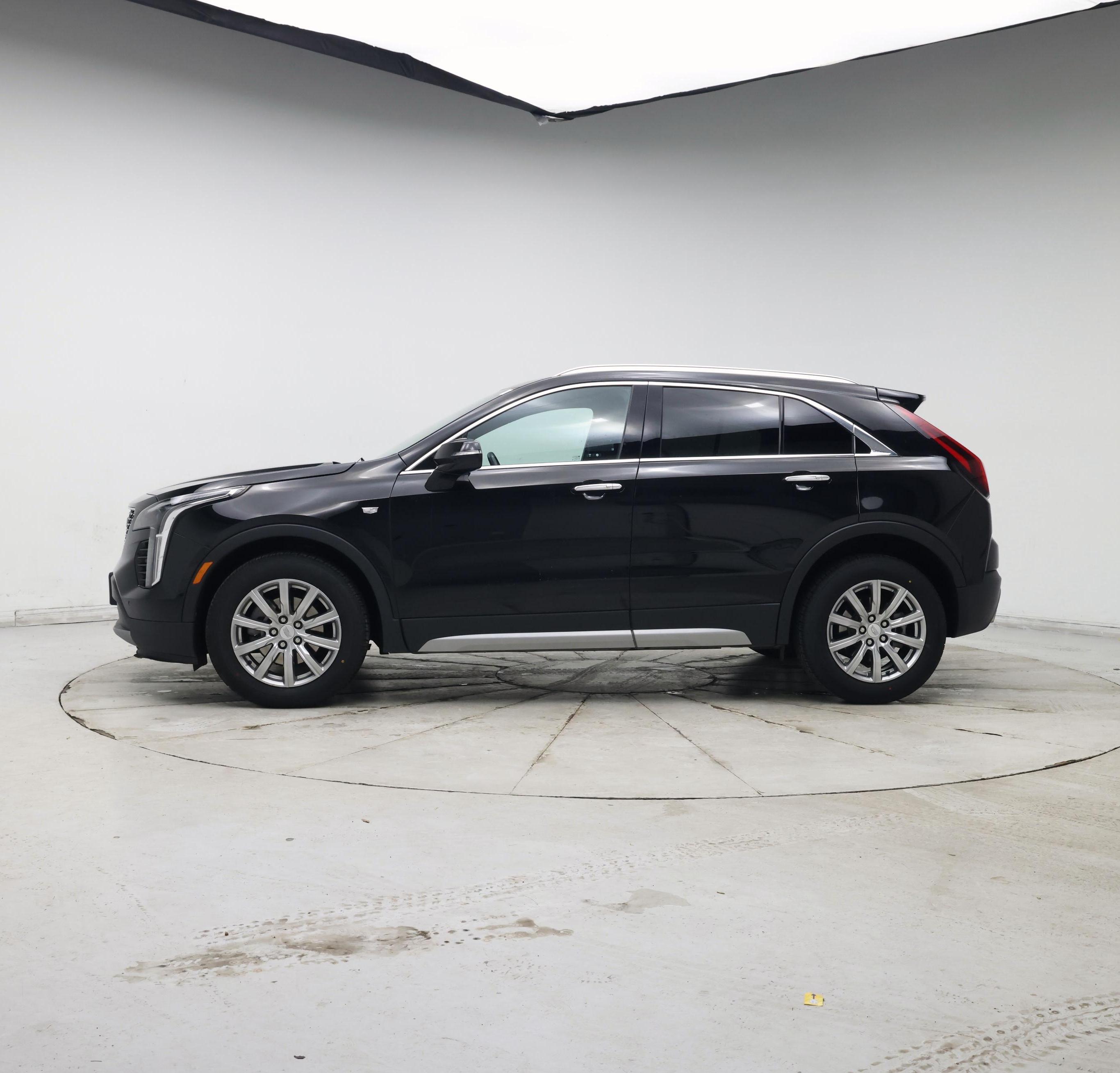 Thumbnail: 2023 Cadillac XT4 - 3