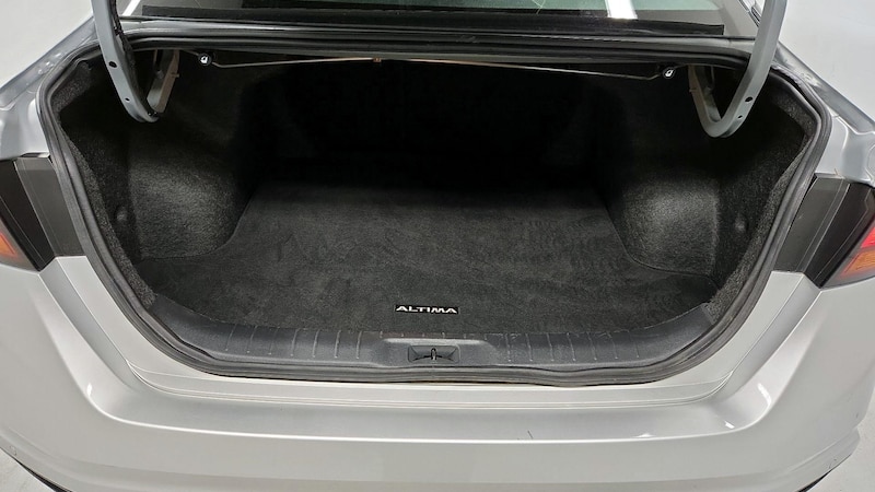 2024 Nissan Altima S 20