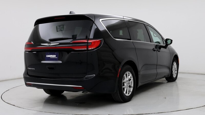 2024 Chrysler Pacifica Touring L 8