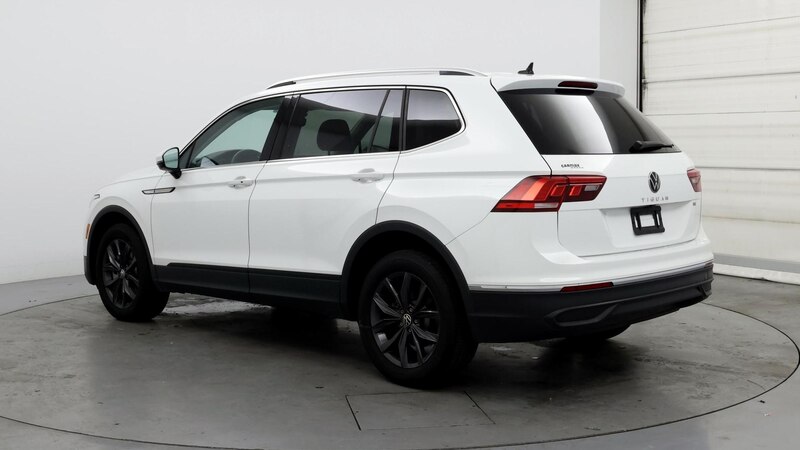 2022 Volkswagen Tiguan SE 2