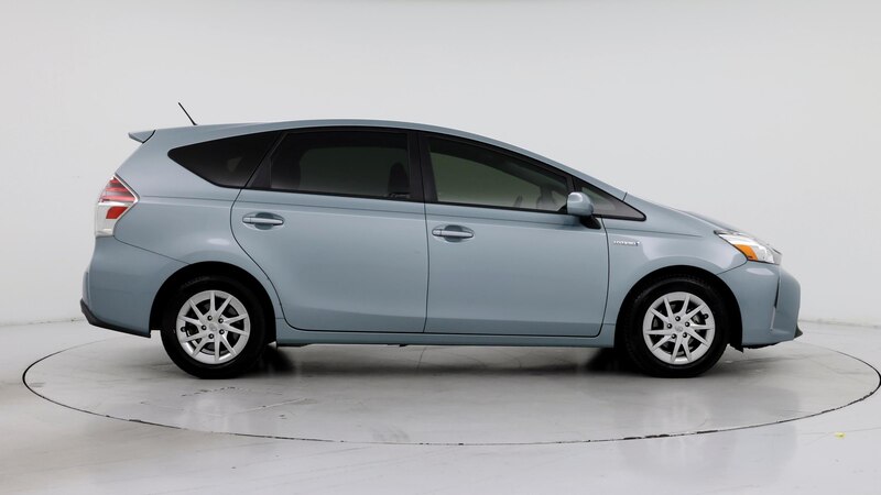 2017 Toyota Prius v Three 7