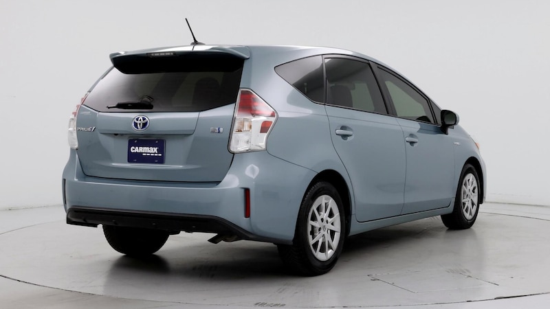 2017 Toyota Prius v Three 8