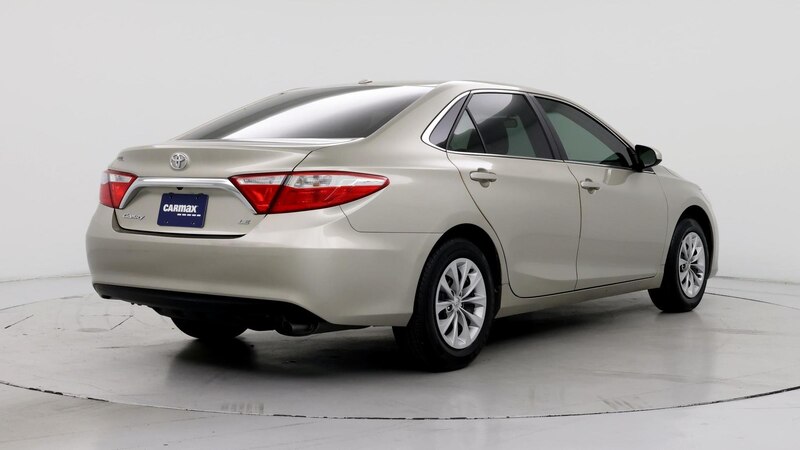 2015 Toyota Camry LE 8