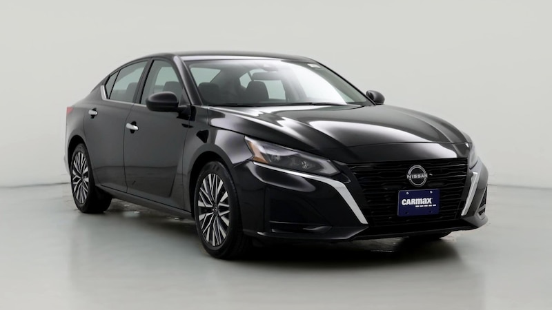 2024 Nissan Altima SV Hero Image