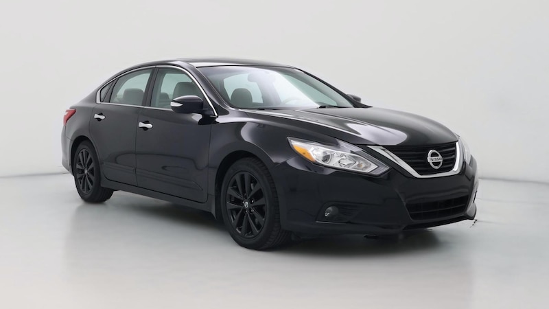 2017 Nissan Altima SV Hero Image
