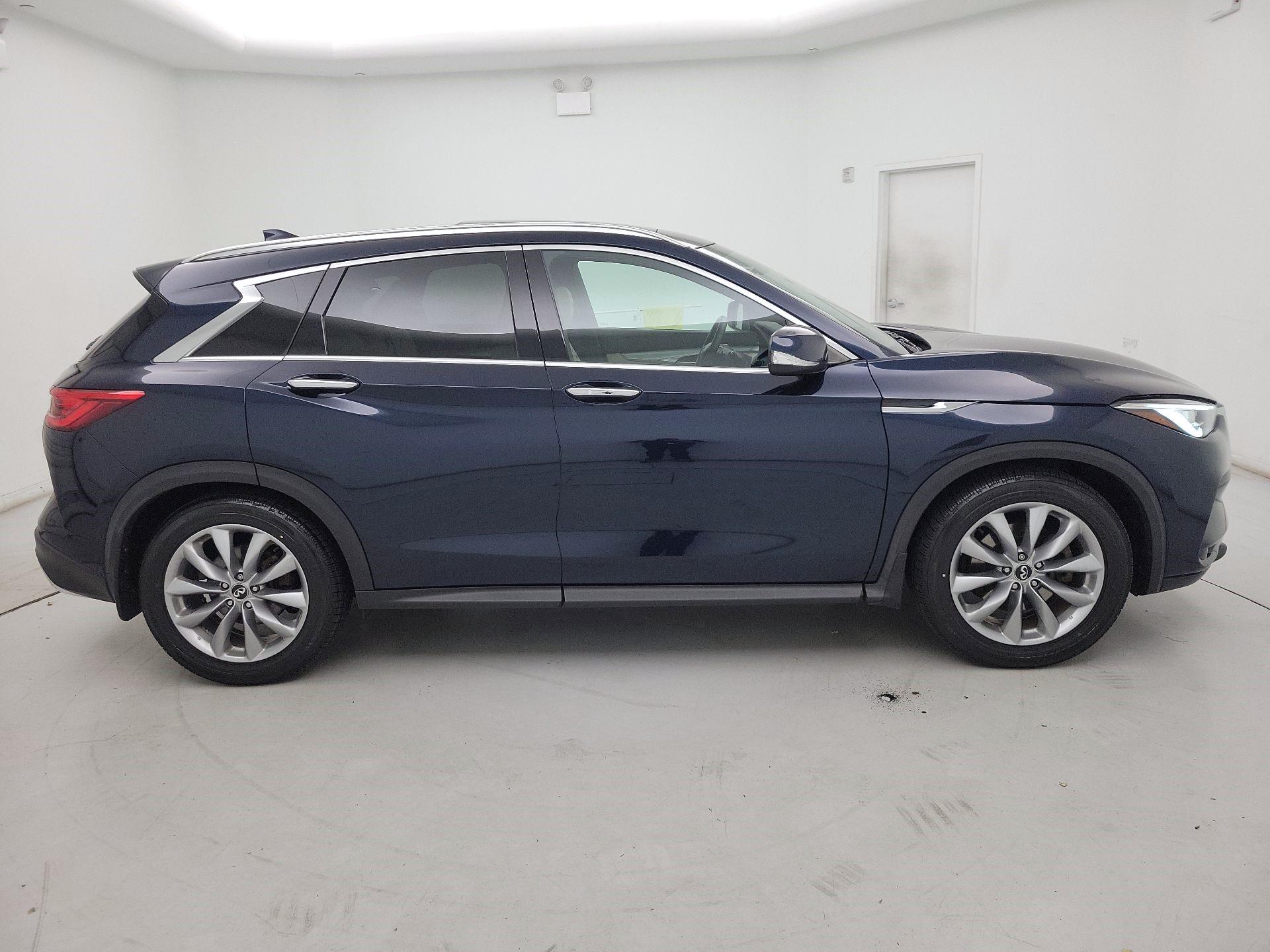 Thumbnail: 2019 INFINITI QX50 - 4